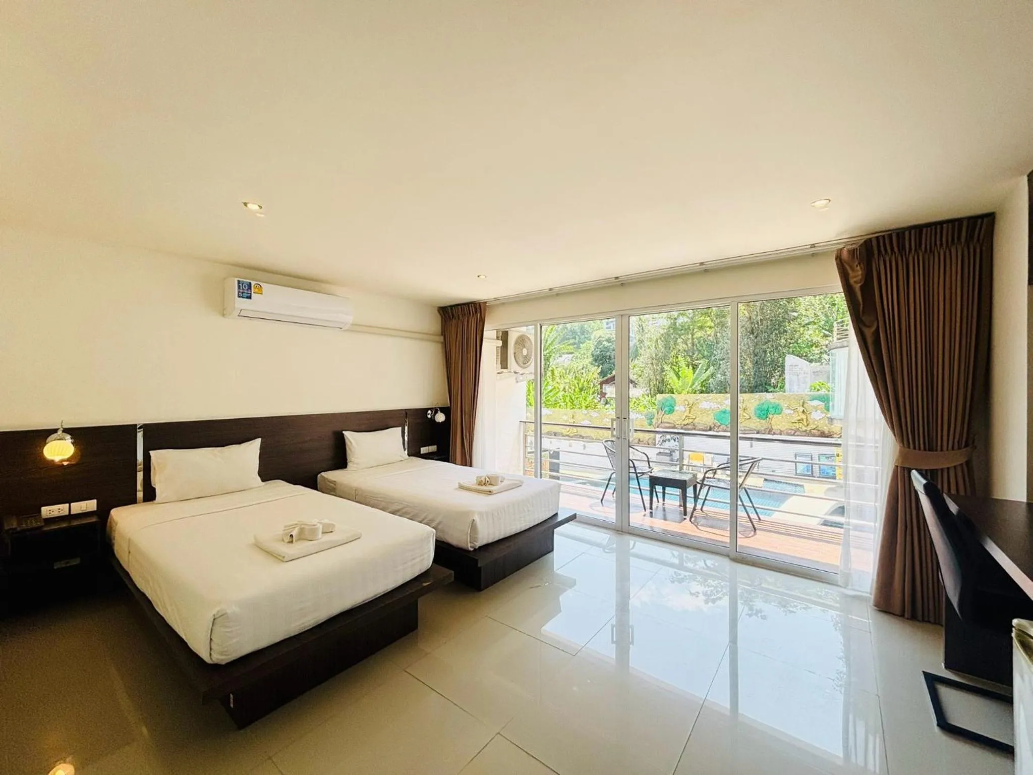 Bed in Ocean View Treasure Residence