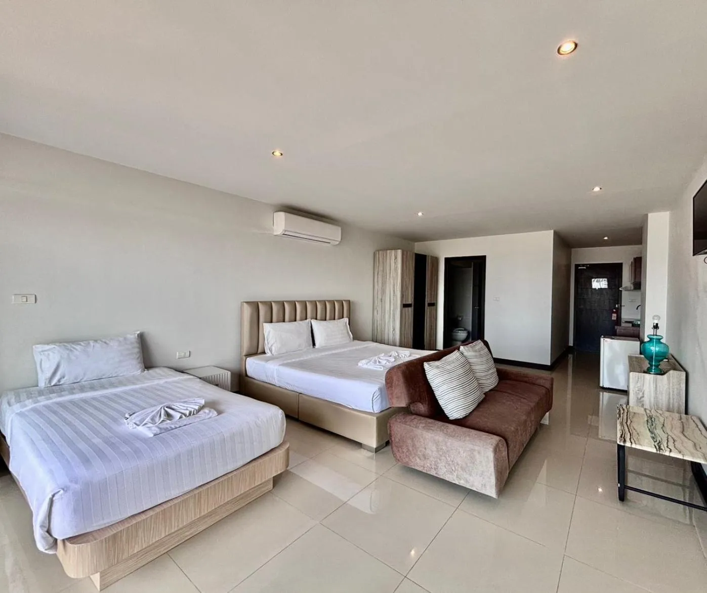 Bed in Ocean View Treasure Residence