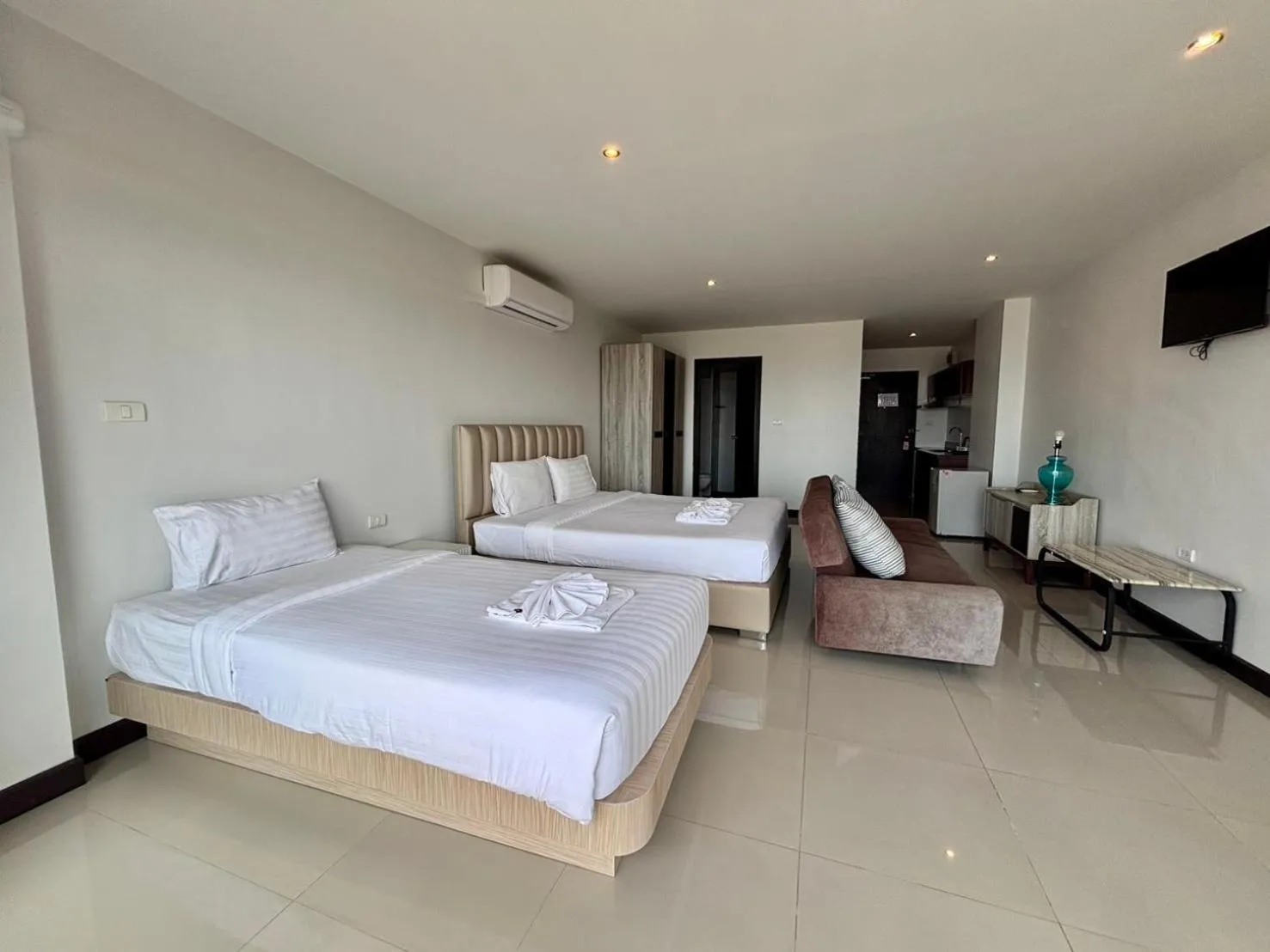 Bed in Ocean View Treasure Residence