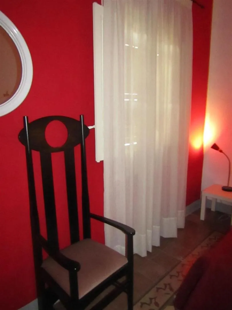 Decorative detail, Bed in Bed & Breakfast StradaNuova