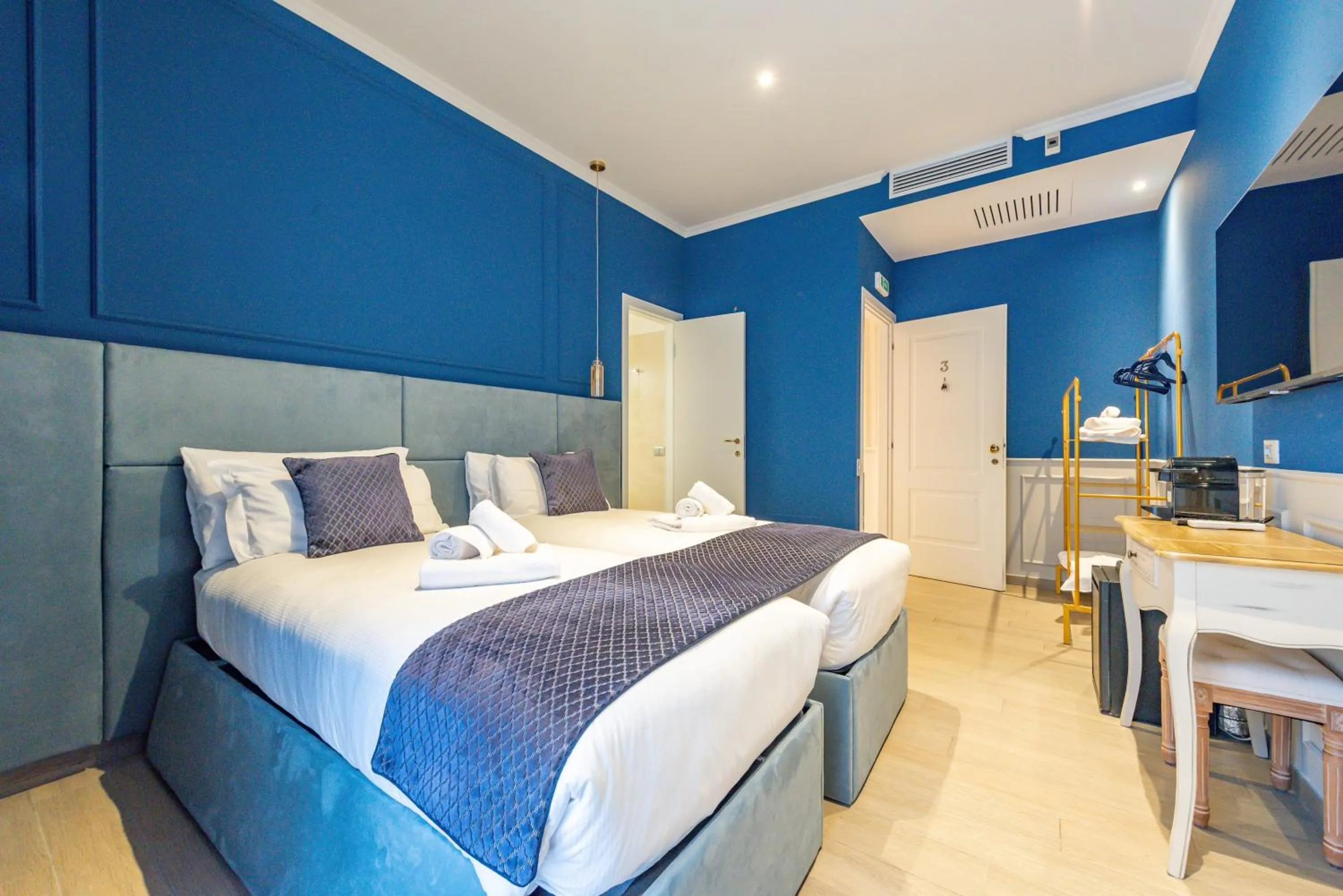 Other, Bed in Catone Vatican Suites by Ghor