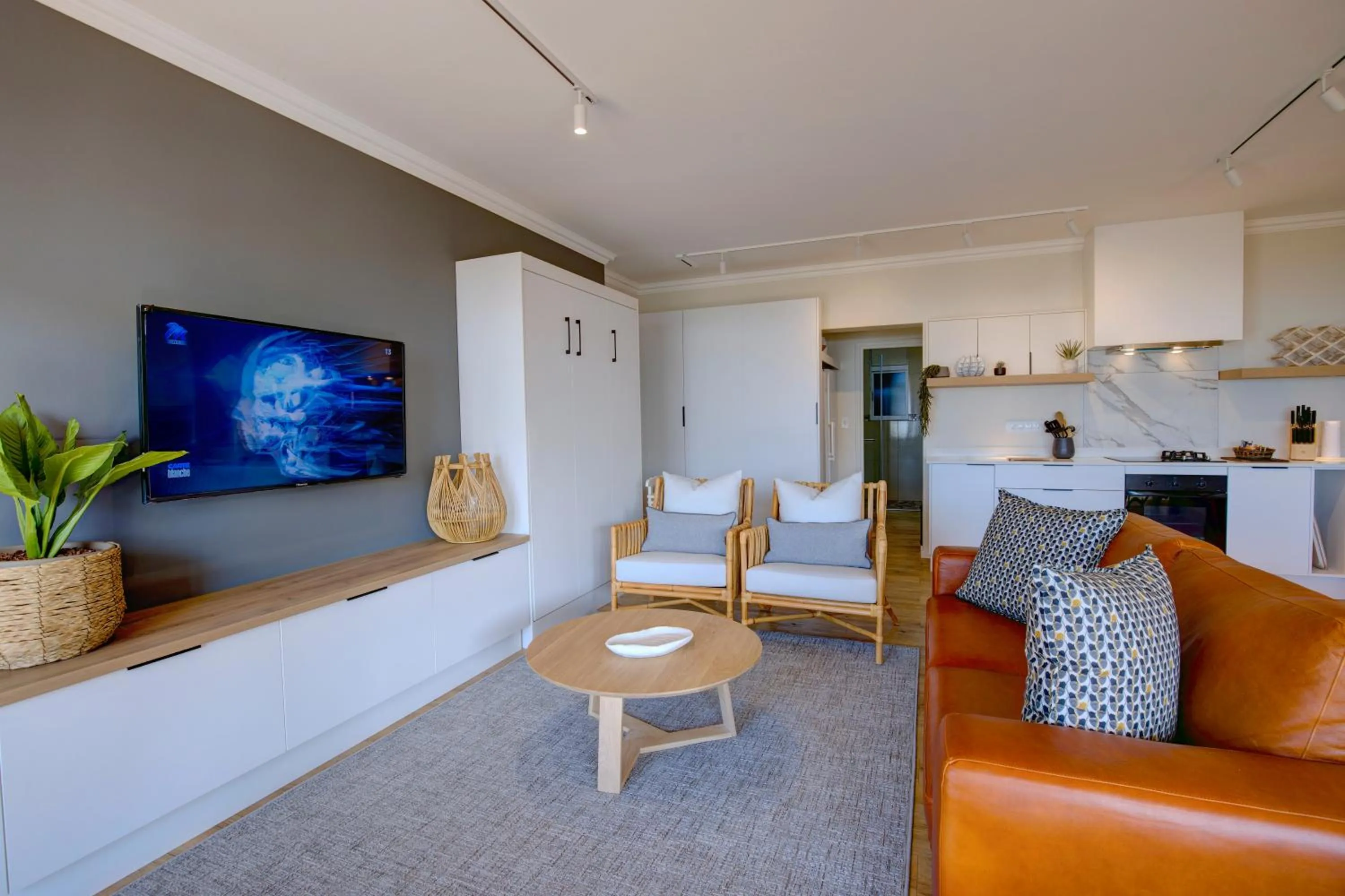 TV and multimedia in Oppiesee Selfcatering Apartments