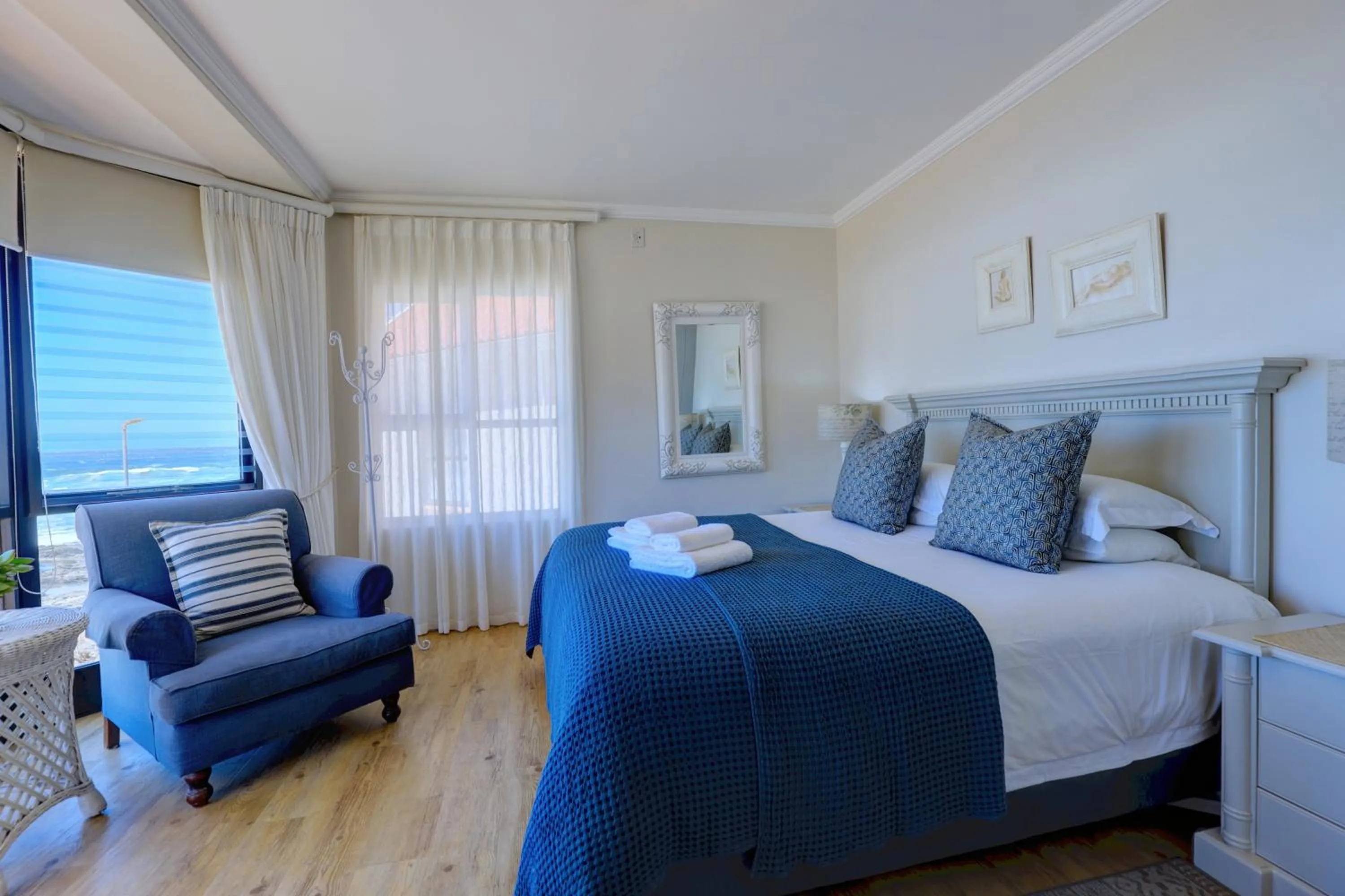 Bed in Oppiesee Selfcatering Apartments