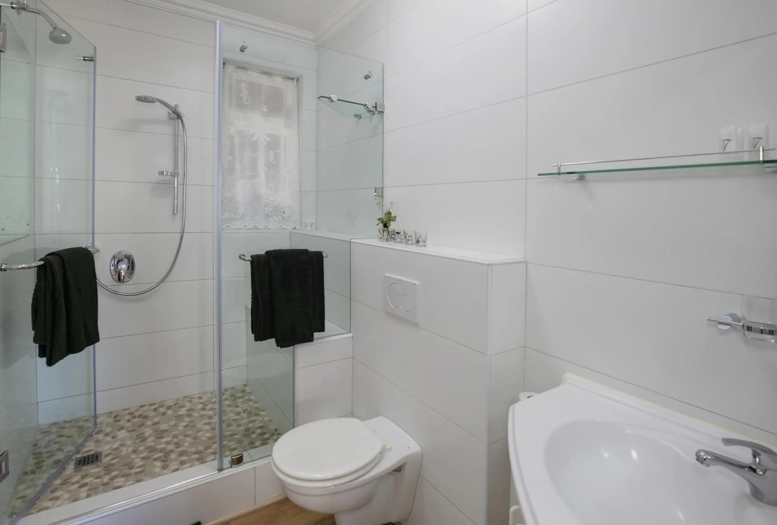 Shower in Oppiesee Selfcatering Apartments