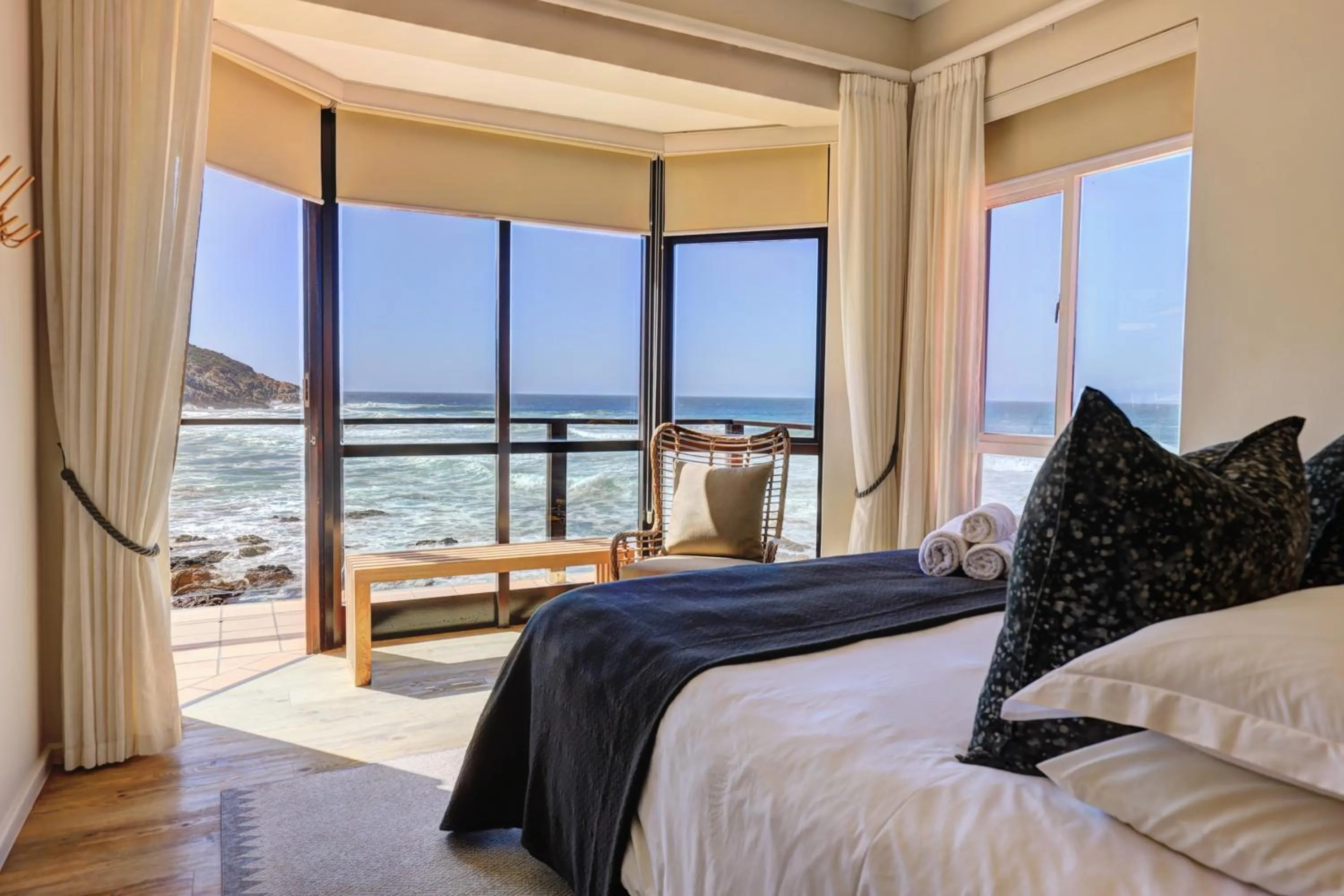 Bed in Oppiesee Selfcatering Apartments