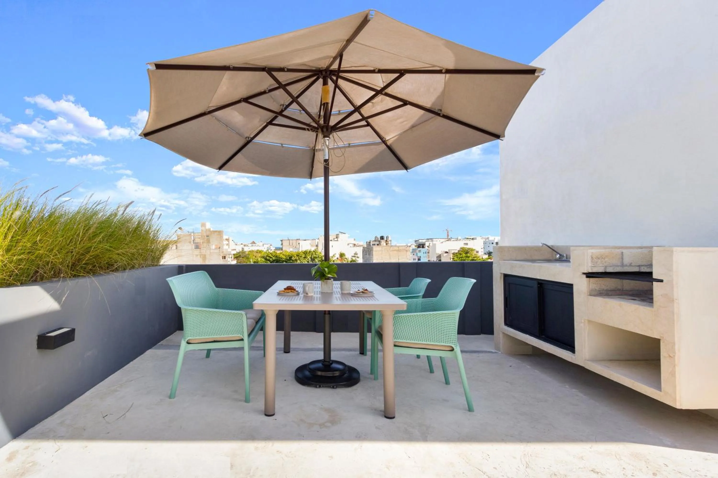 Property building in Ocean Boutique Condos