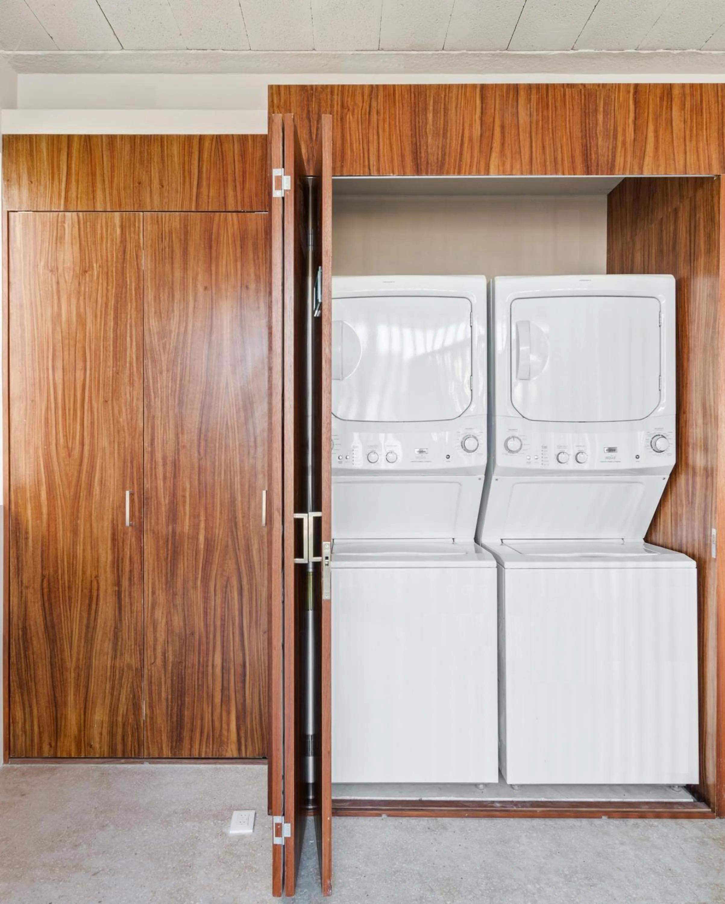 laundry in Ocean Boutique Condos