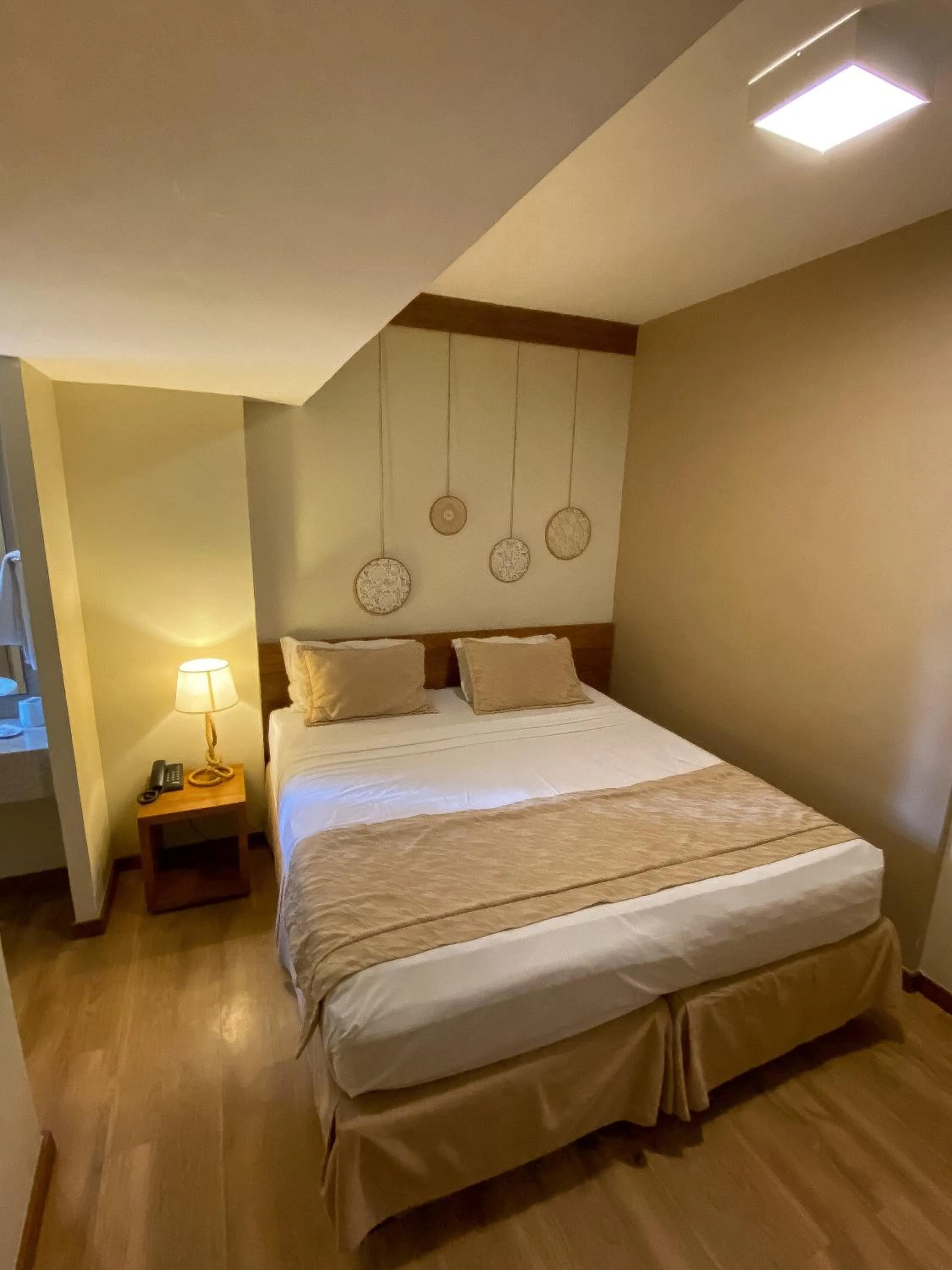 Bedroom, Bed in Magna Praia Hotel