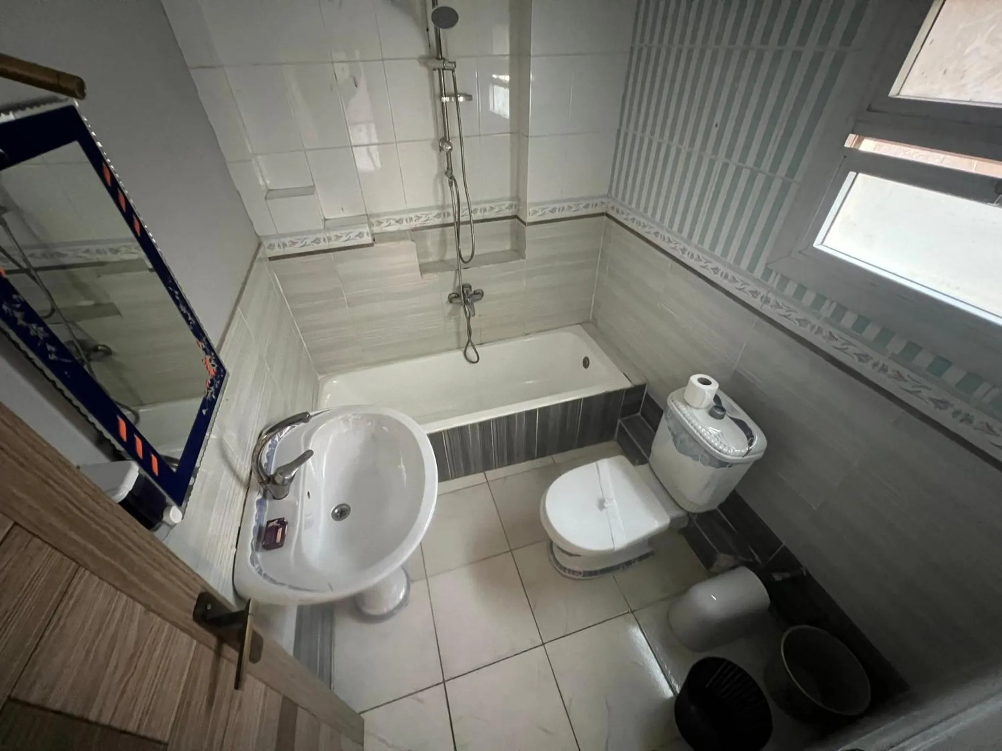 Bathroom in A pyramids view