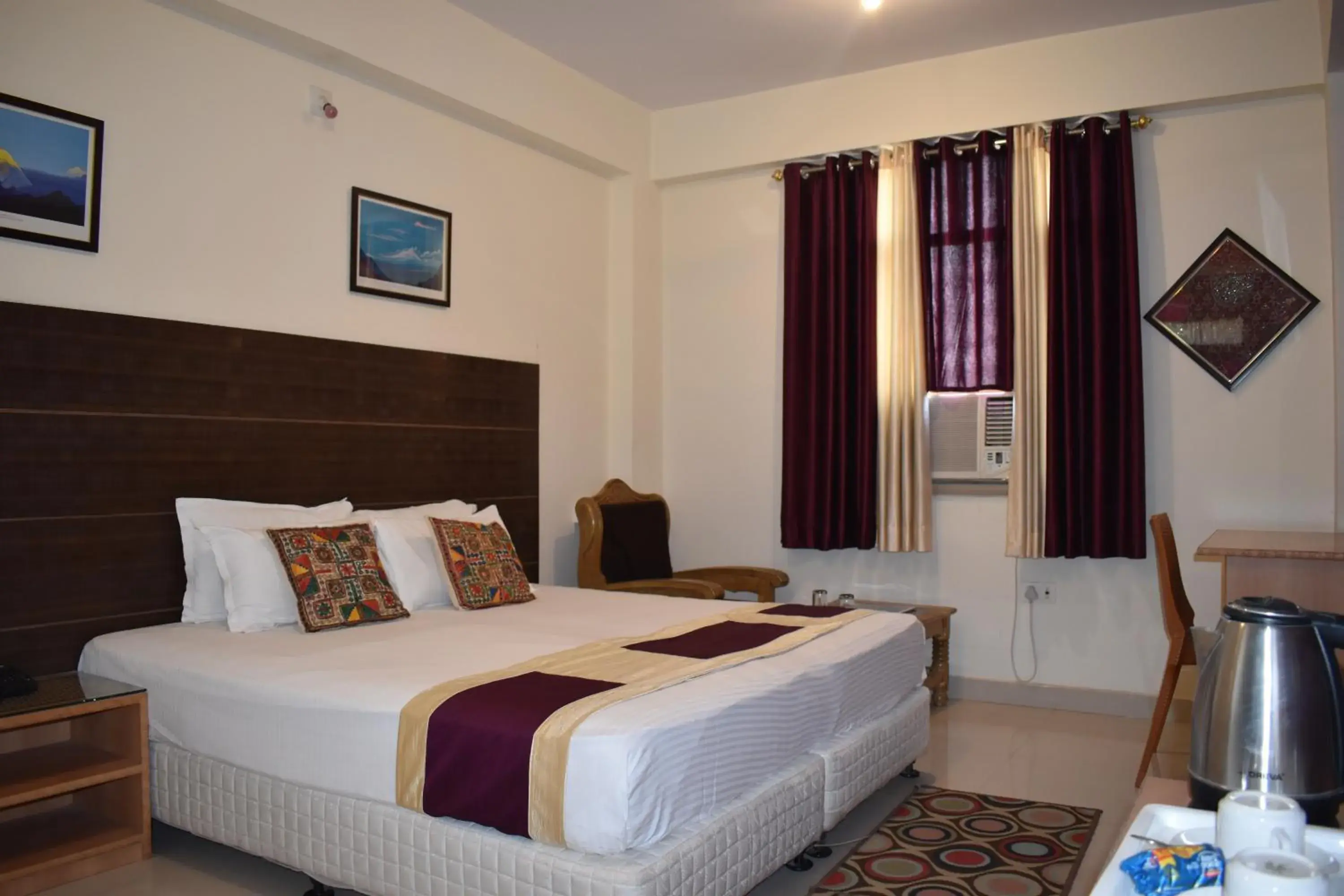 Deluxe Twin Room in Hotel Bodh Vilas Deluxe Twin Room in Hotel Bodh Vilas