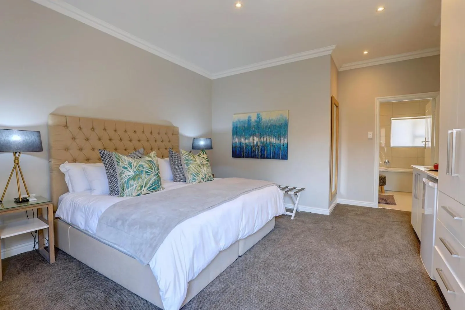 Bed in Bay Lodge on the Beach