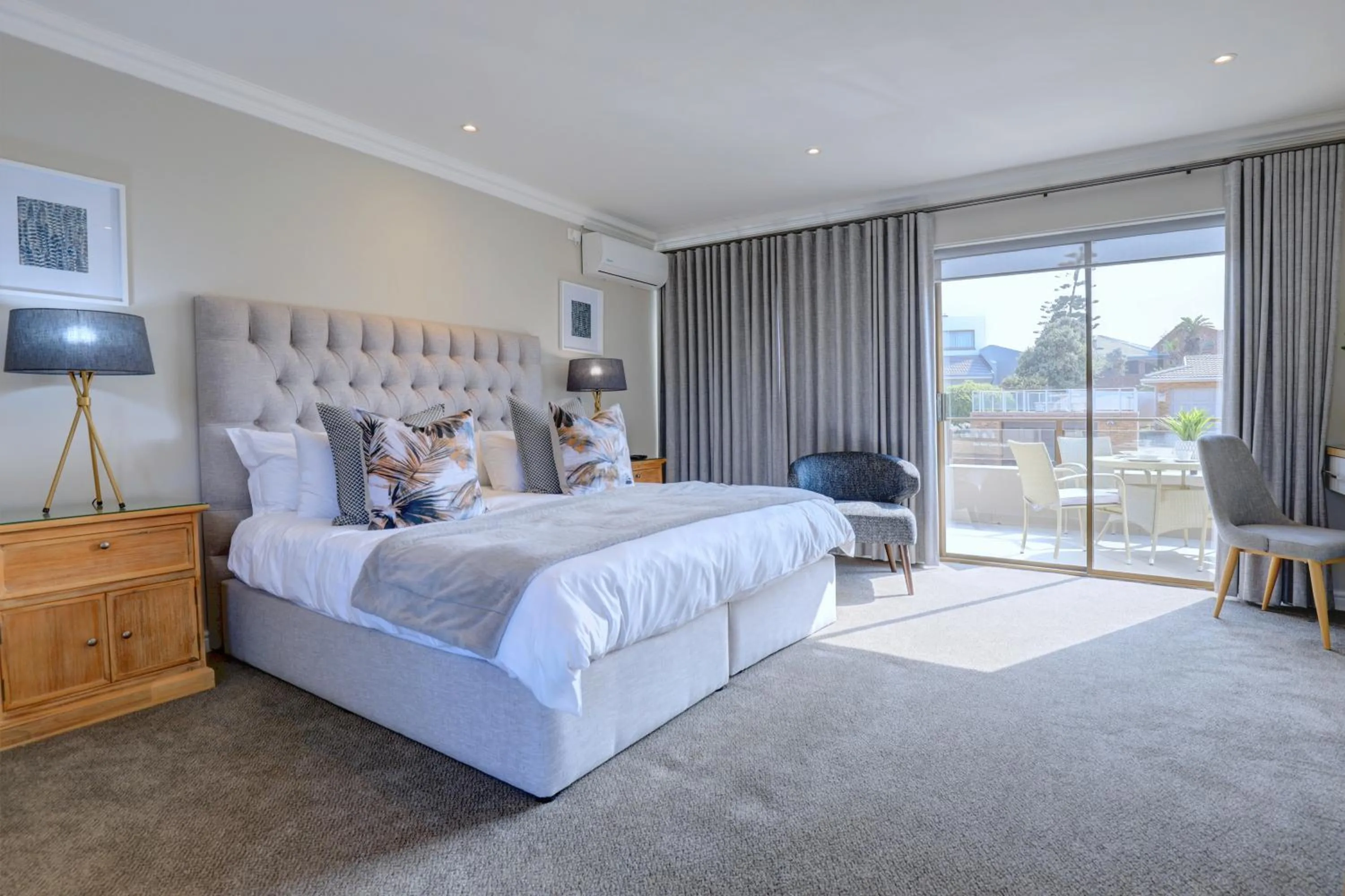 Bed in Bay Lodge on the Beach