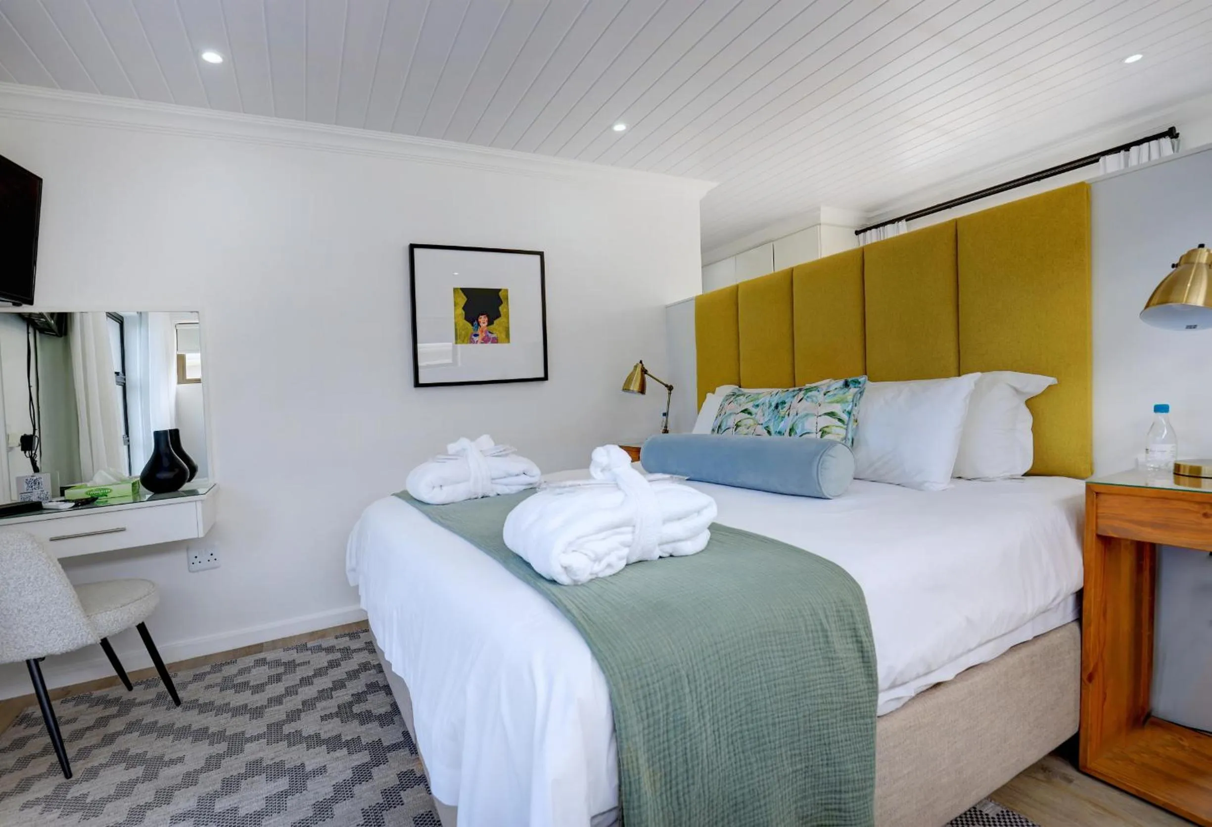 Bed in Bay Lodge on the Beach