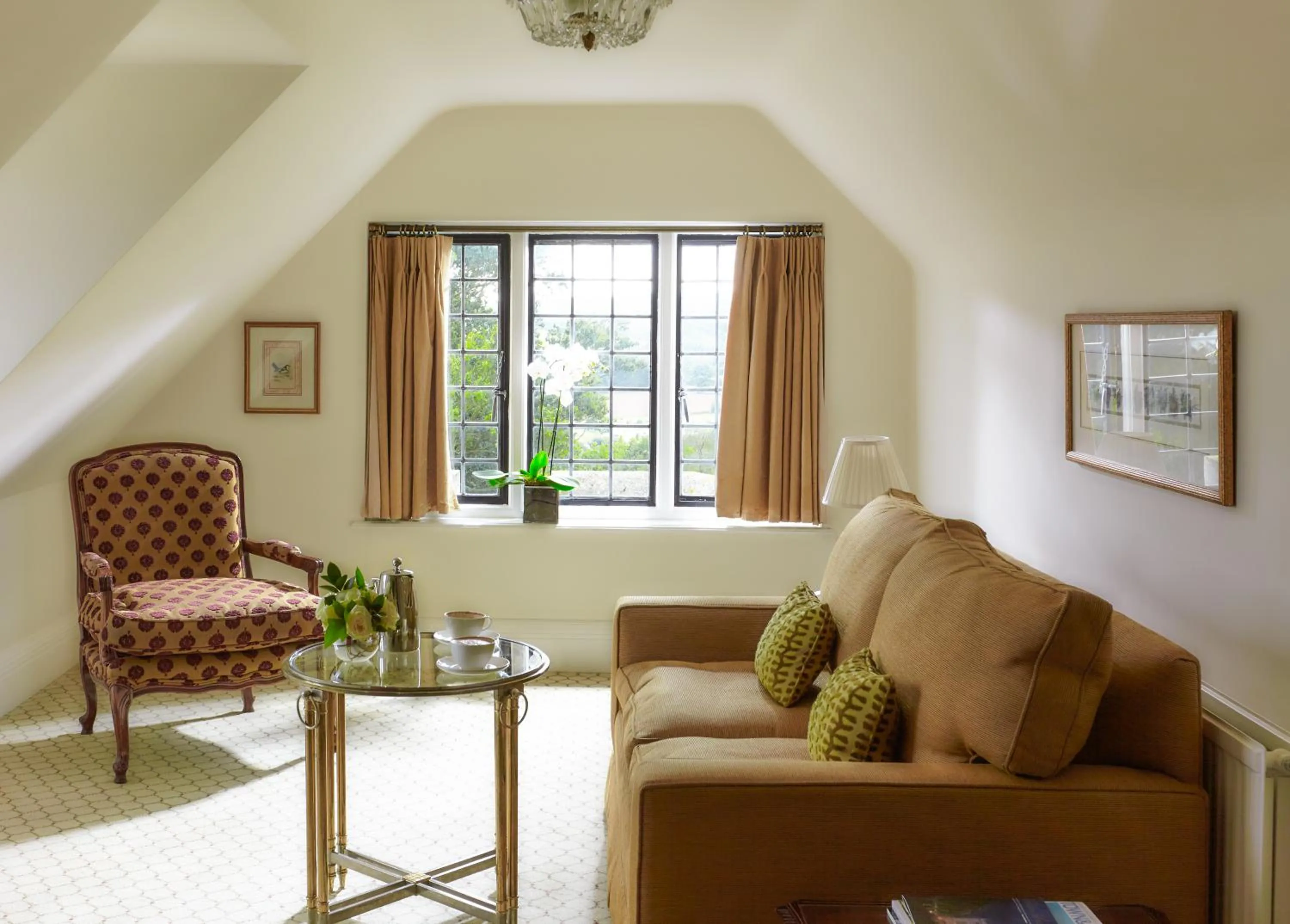 Living room in Danesfield House Hotel And Spa