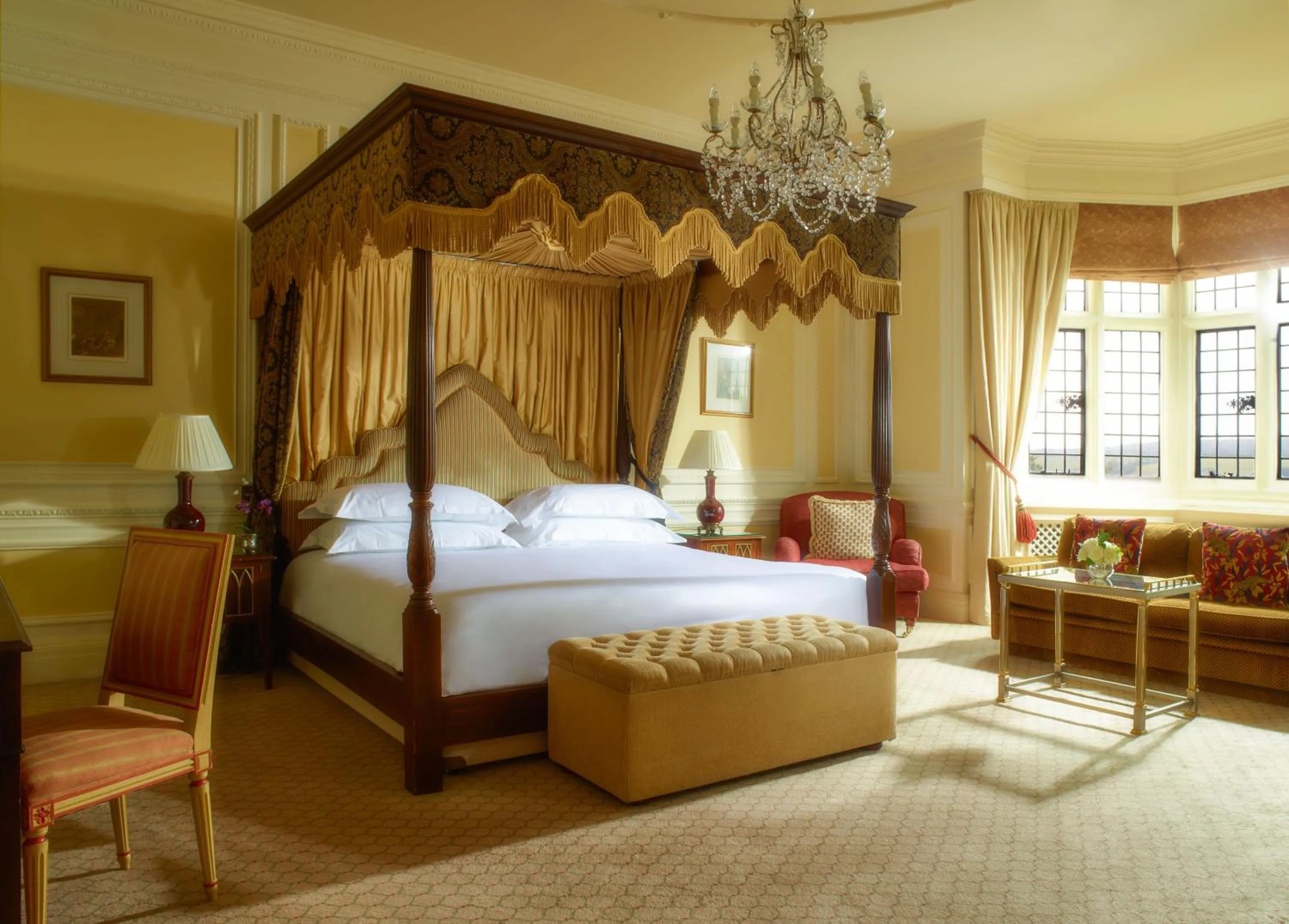 Garden view, Bed in Danesfield House Hotel And Spa