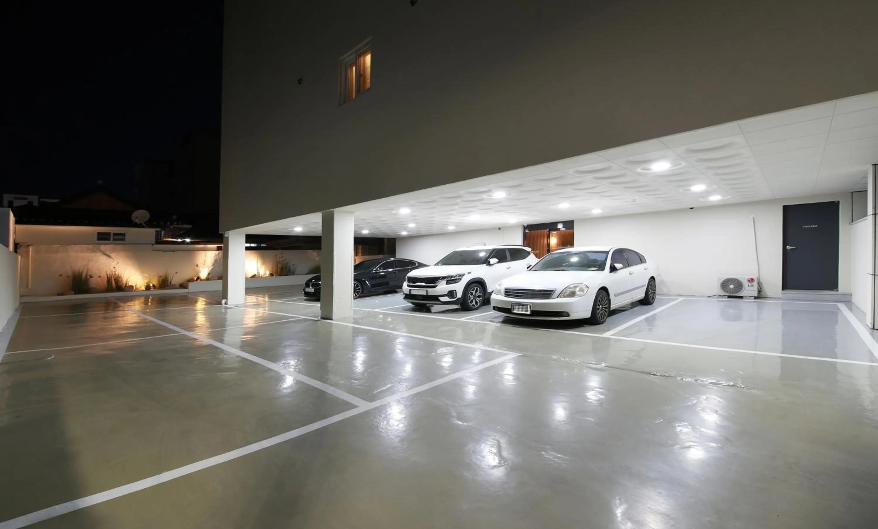 Parking in Private Gyeongju