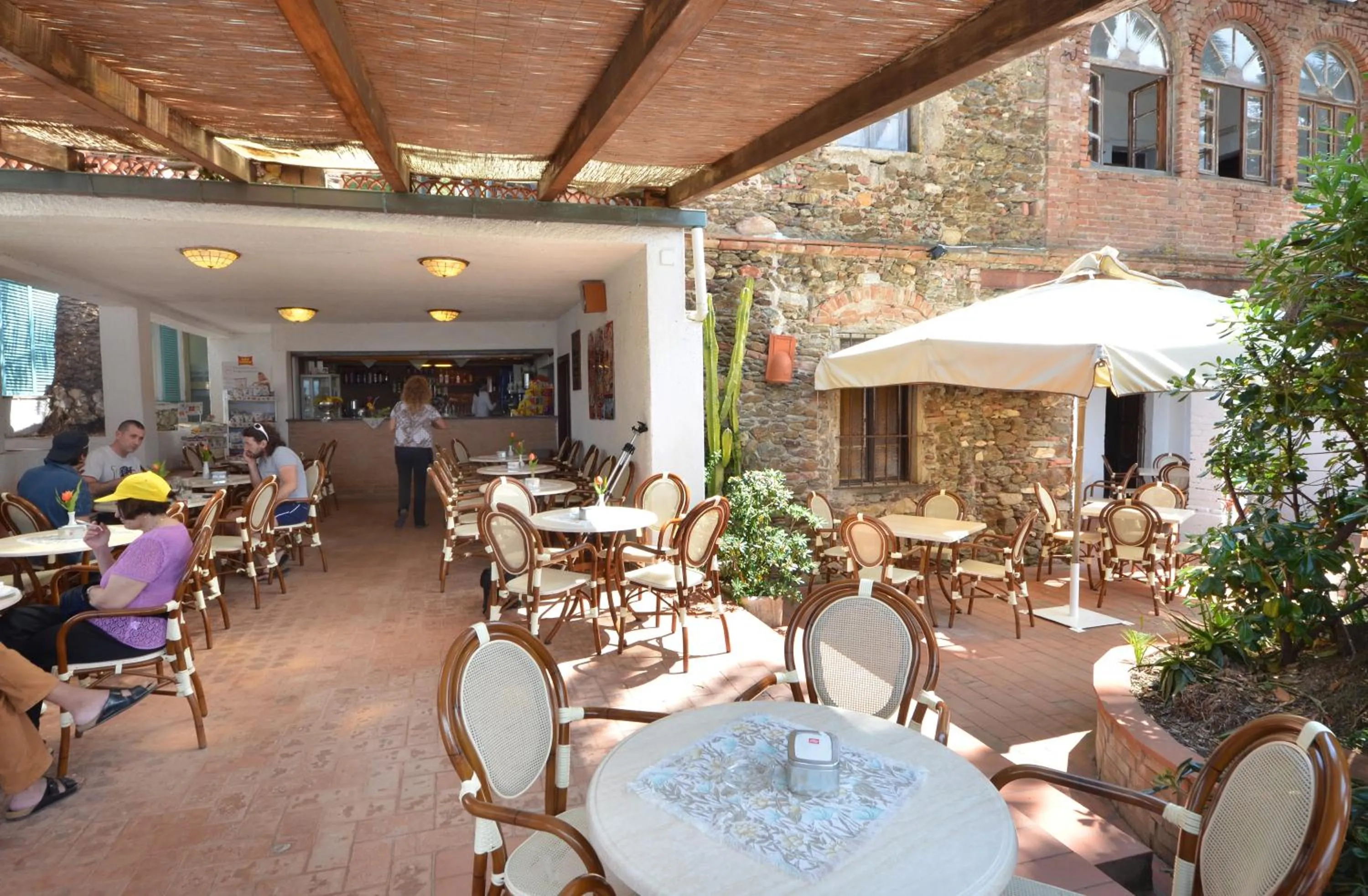Restaurant/places to eat in Hotel Stella Maris