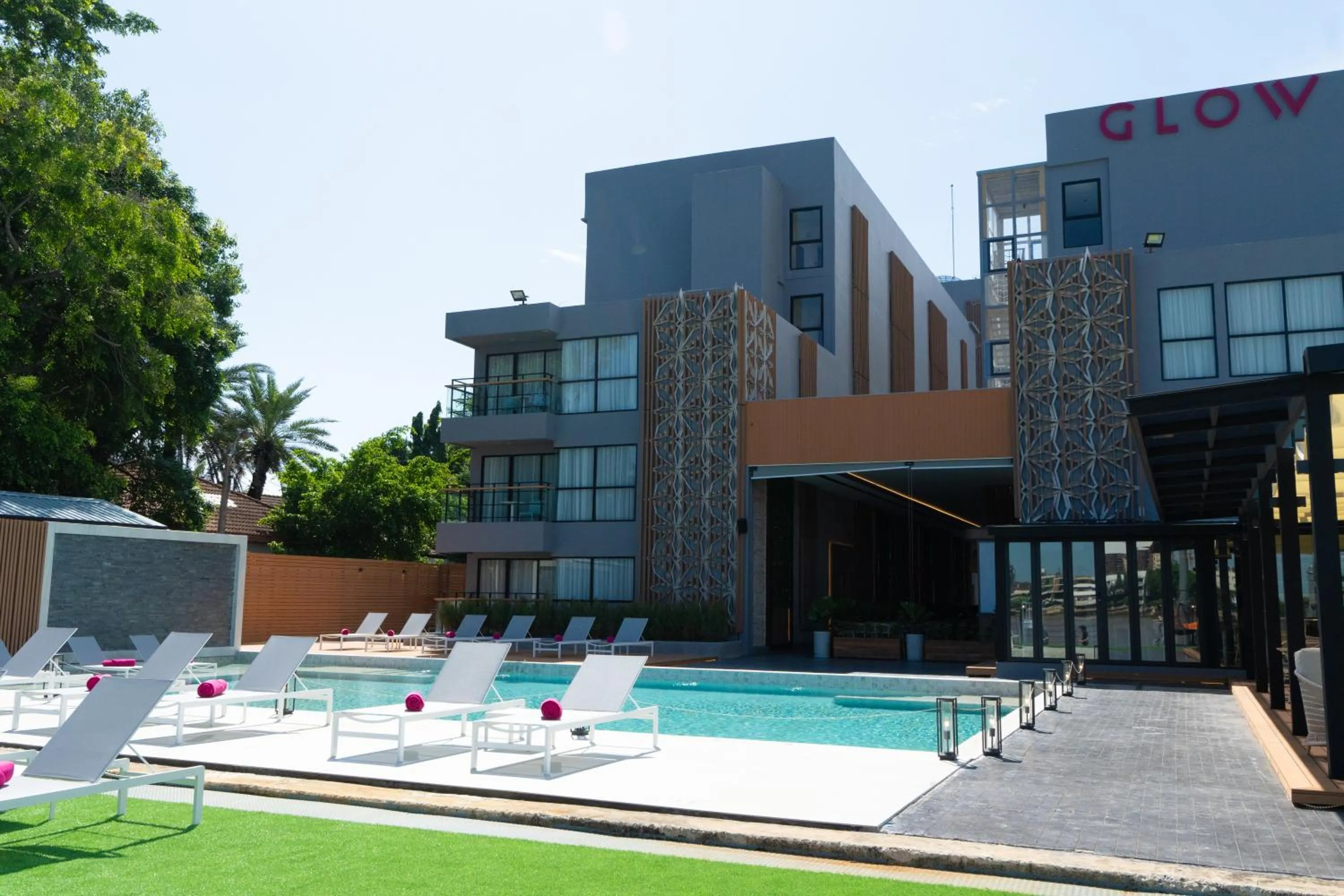 Property building in GLOW Bangkok Riverside