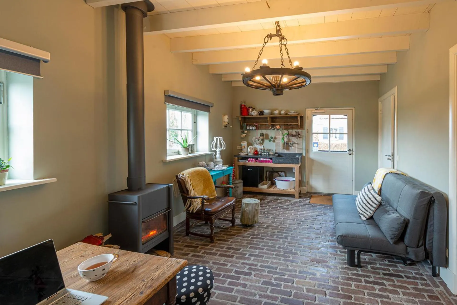 Seating area in B&B De Ouw Skuur