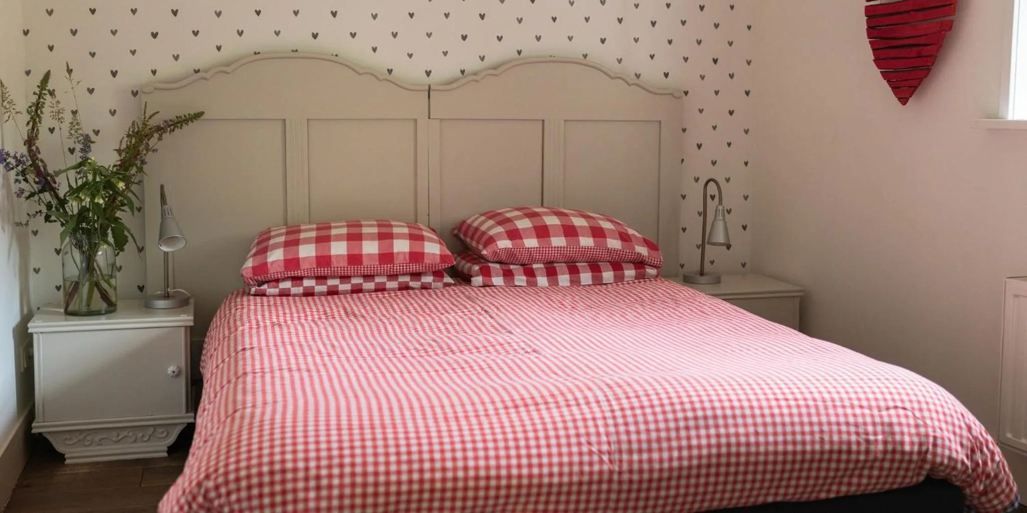 Bedroom, Bed in B&B De Ouw Skuur