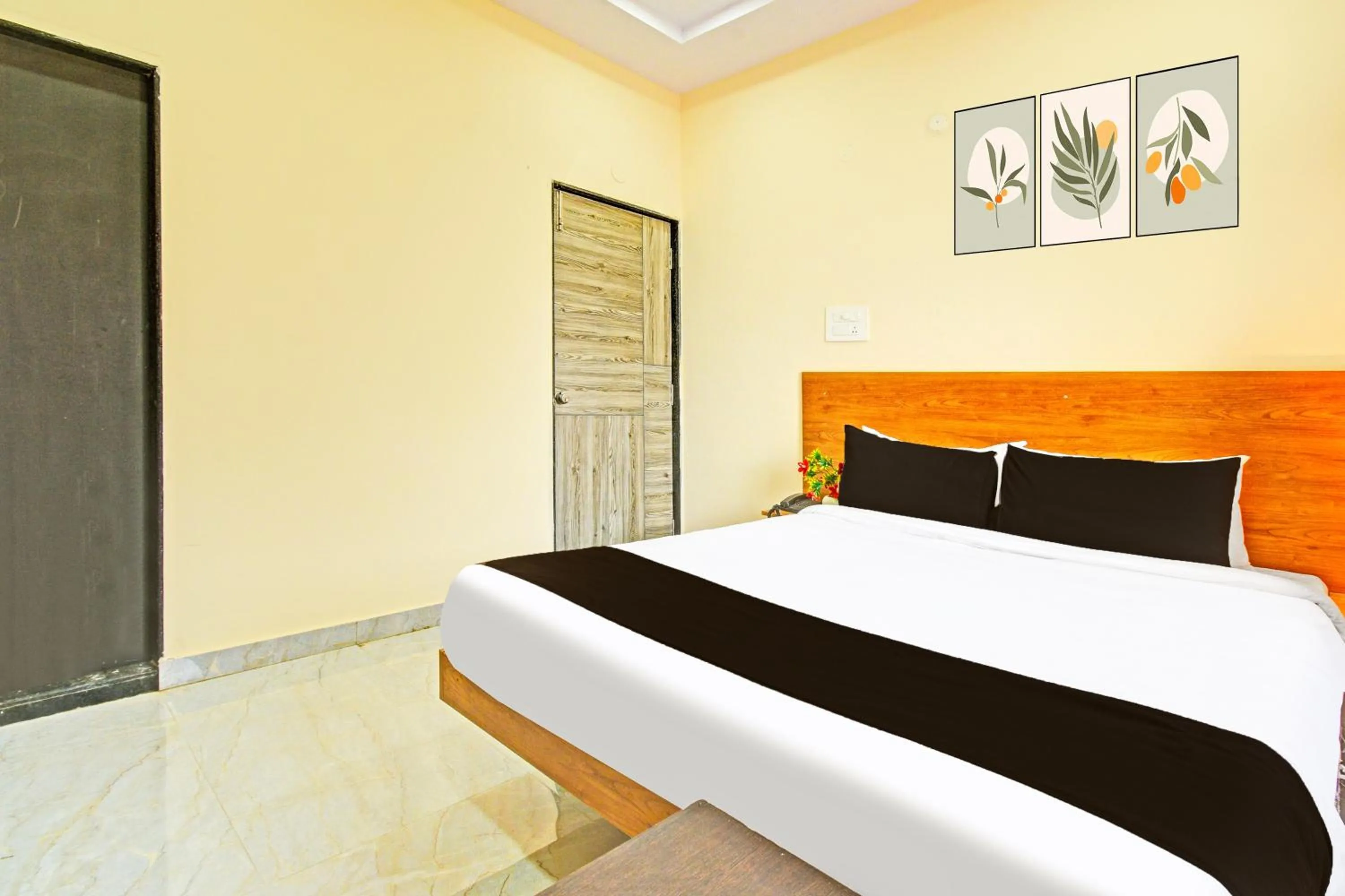 Bedroom in Hotel O Vaishnavi Grand