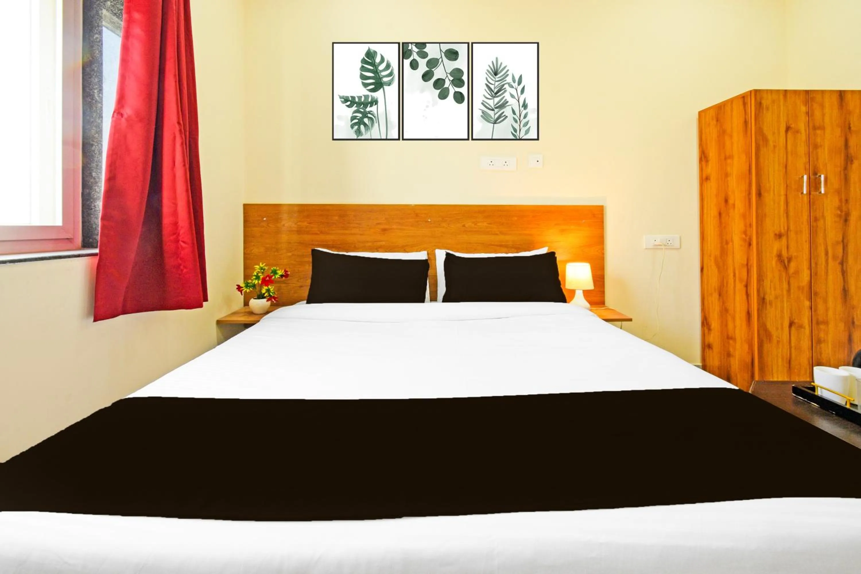 Bedroom in Hotel O Vaishnavi Grand