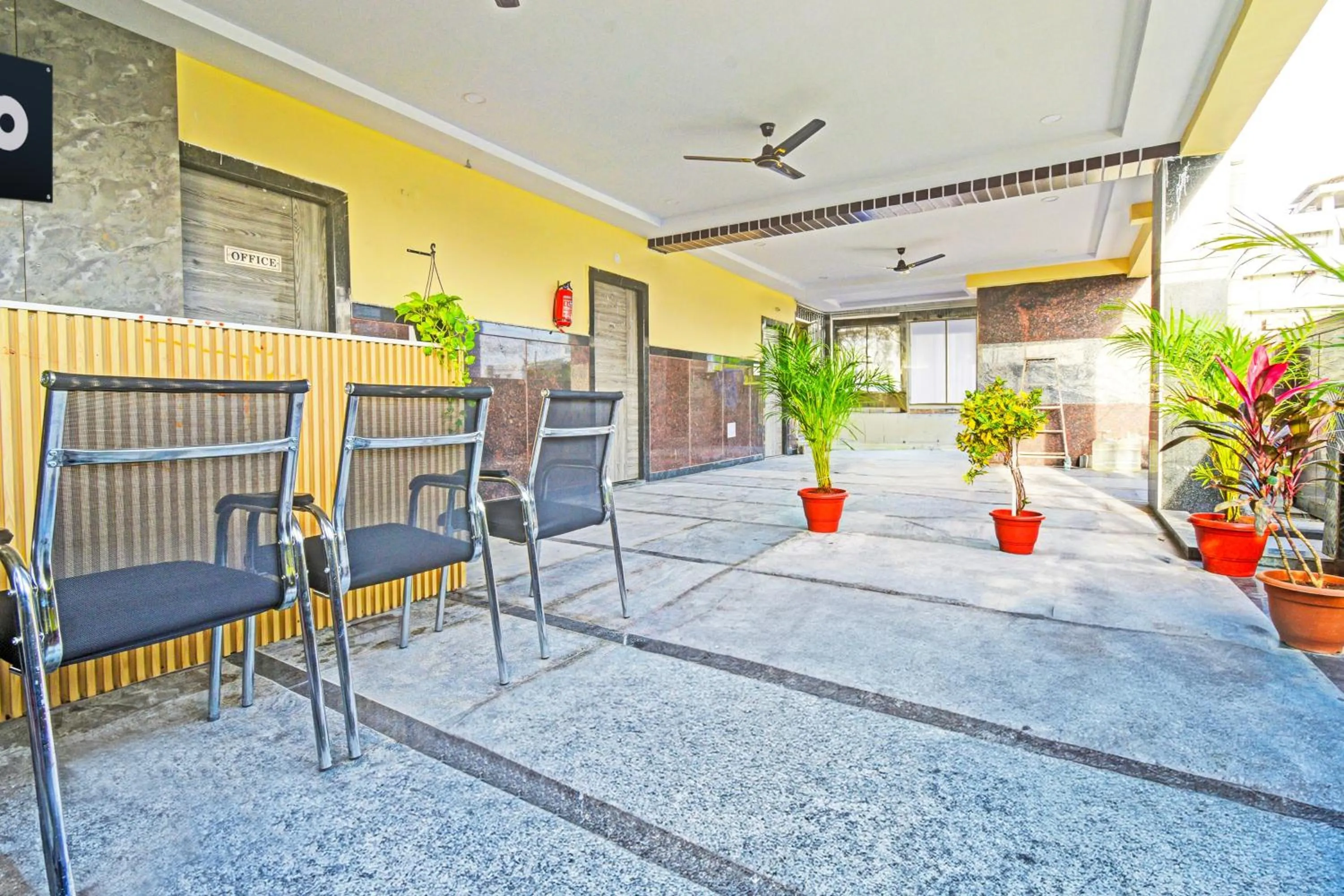 Lobby or reception in Hotel O Vaishnavi Grand