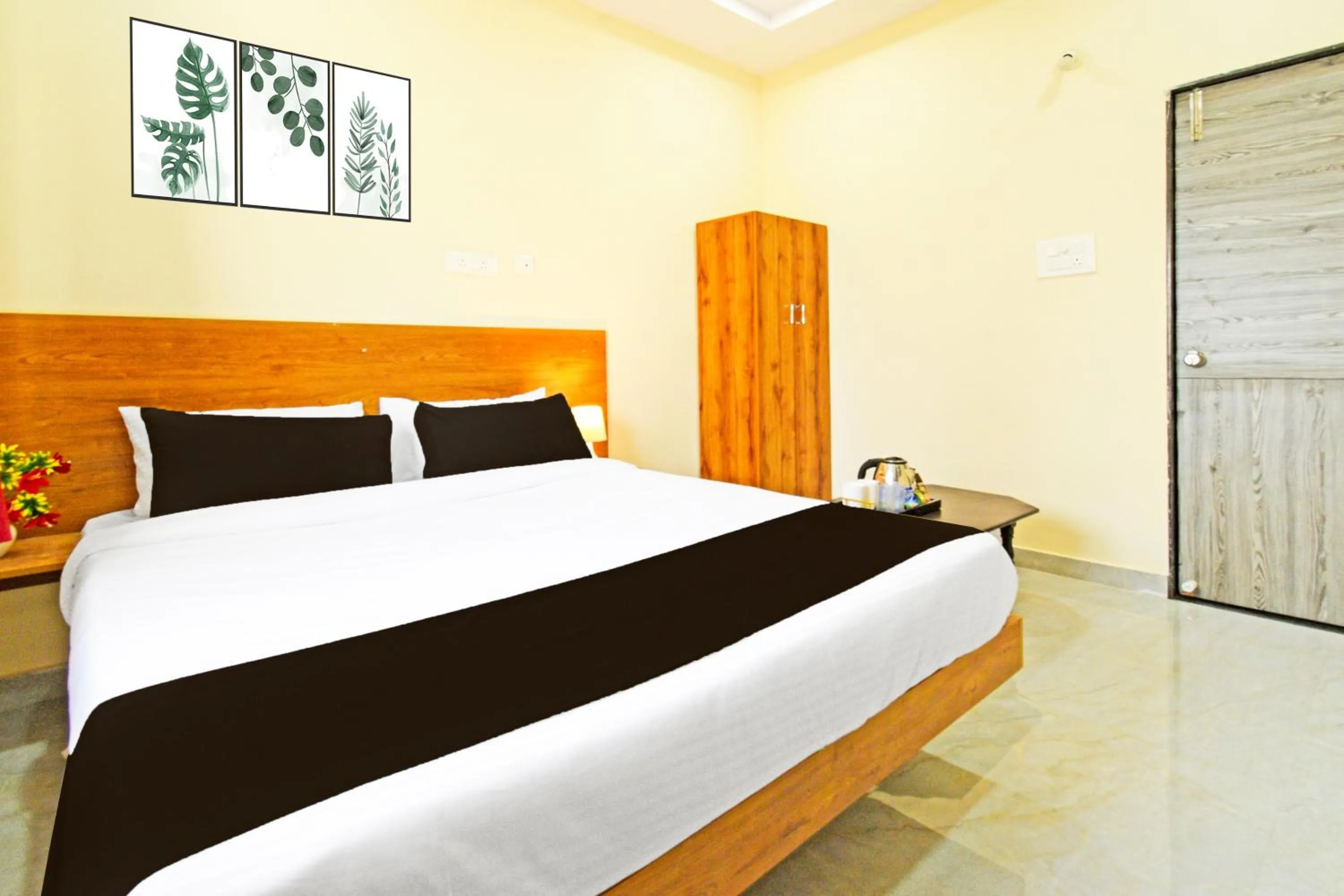 Bedroom in Hotel O Vaishnavi Grand