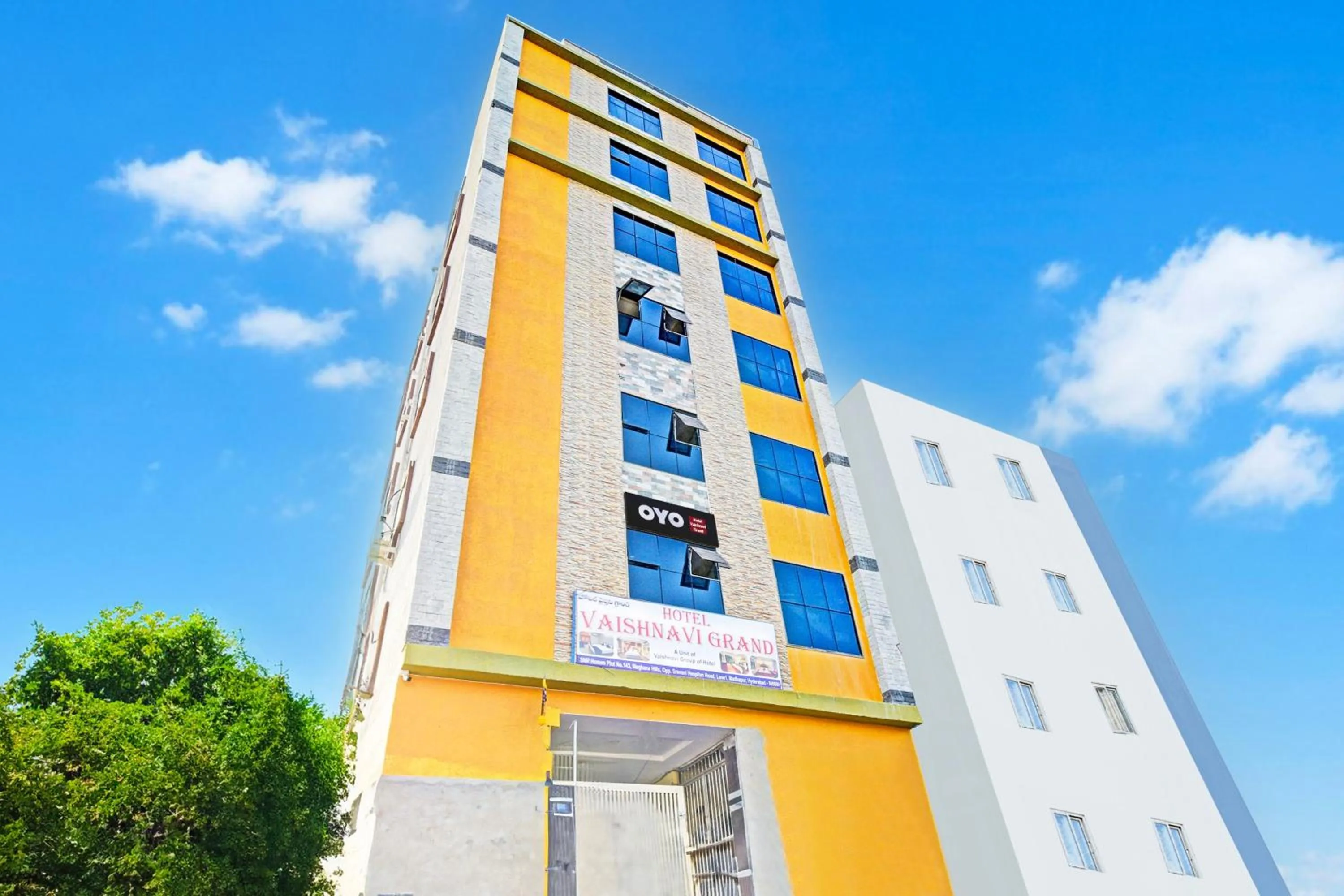 Facade/entrance in Hotel O Vaishnavi Grand