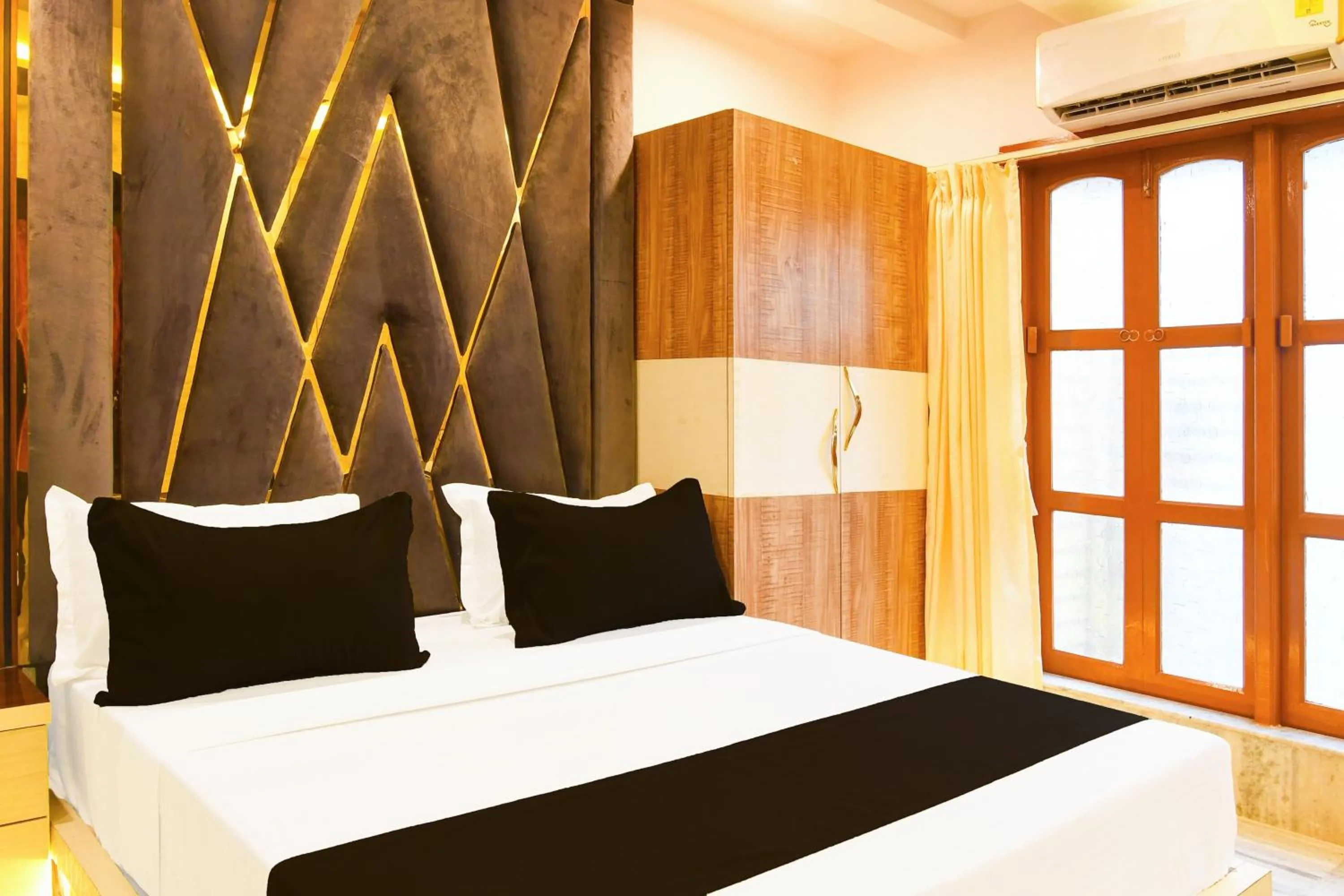 Lobby or reception, Bed in Super Hotel O HAVEN INN