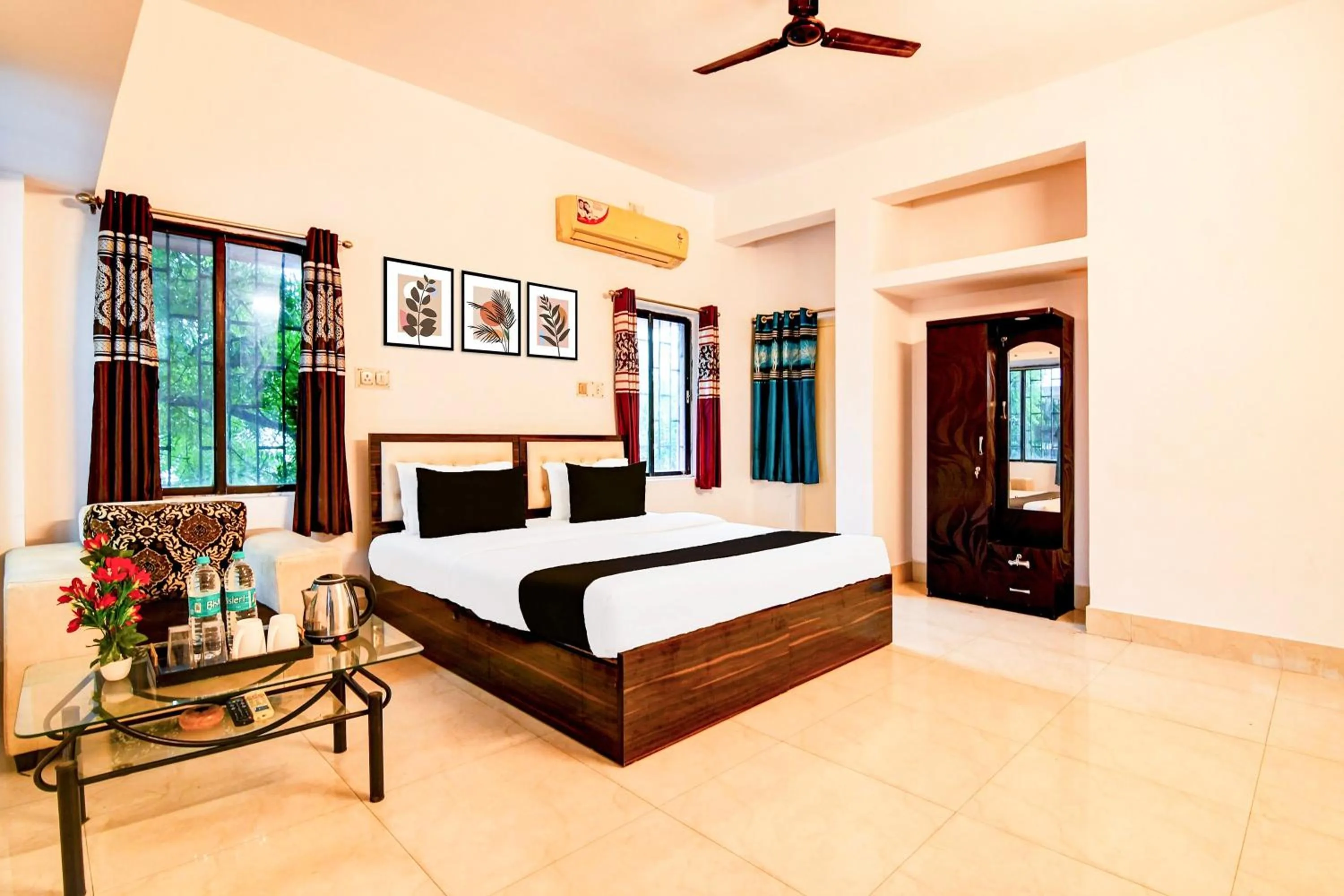 Bedroom, Bed in Hotel O Royal Garden