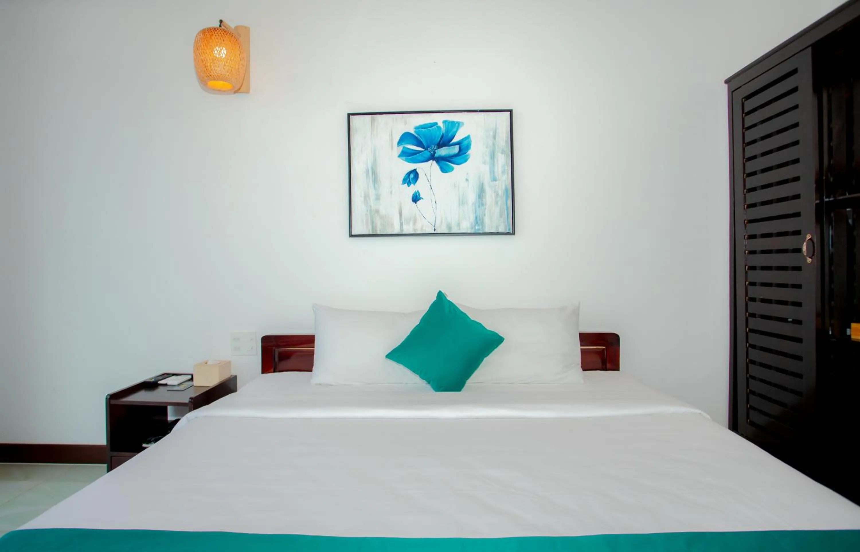 Bed in Adora Bay Ke Ga Beach Resort