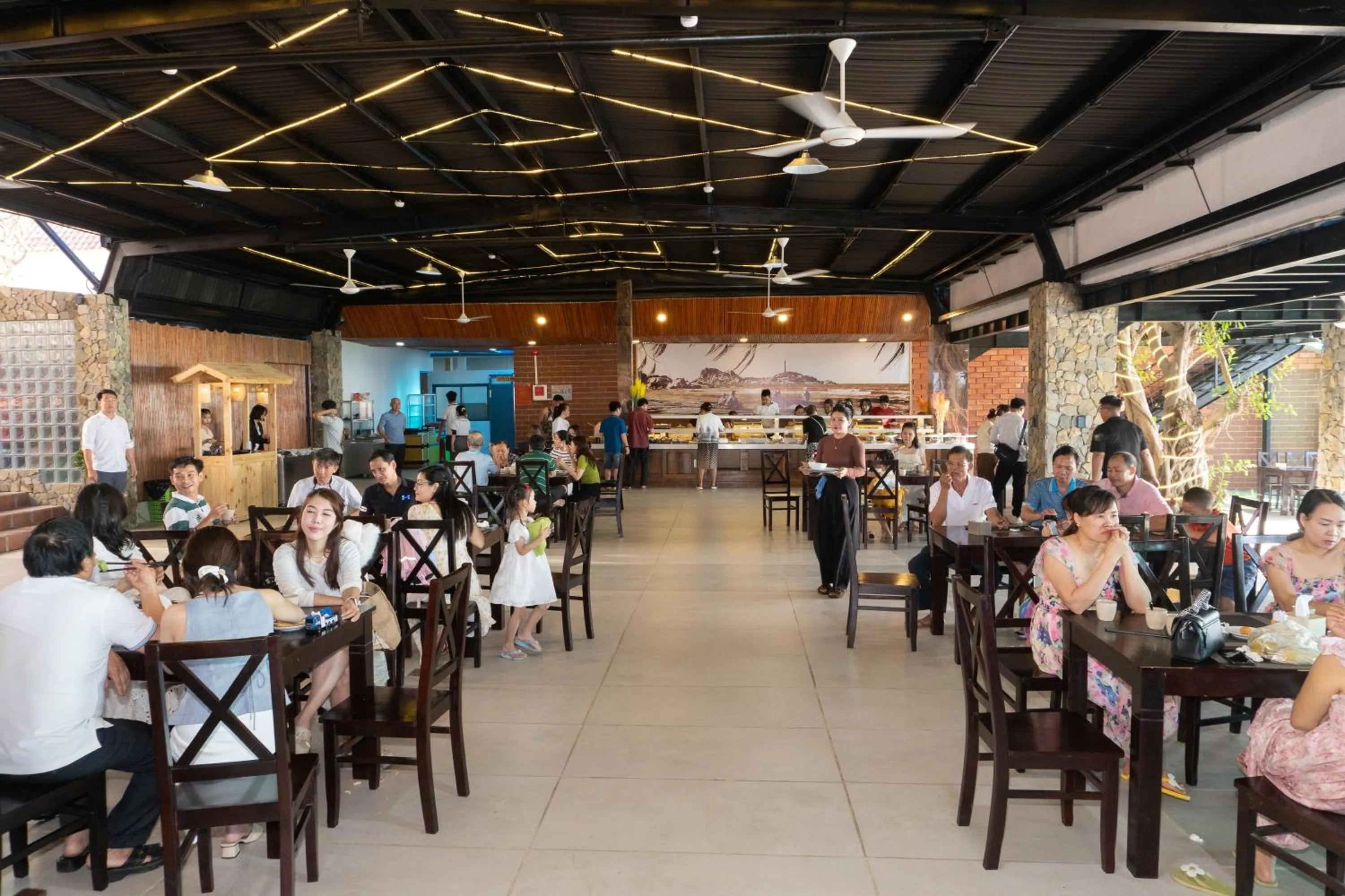 Restaurant/places to eat in Adora Bay Ke Ga Beach Resort