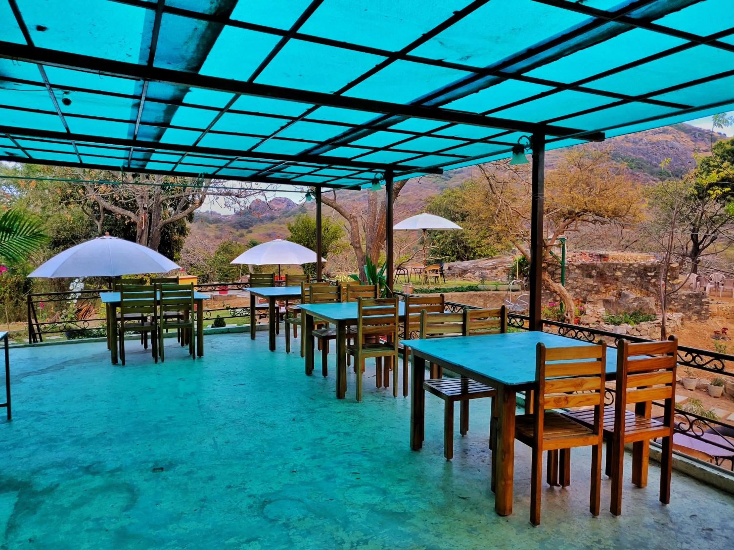 Restaurant/places to eat in Forest Eco Lodge