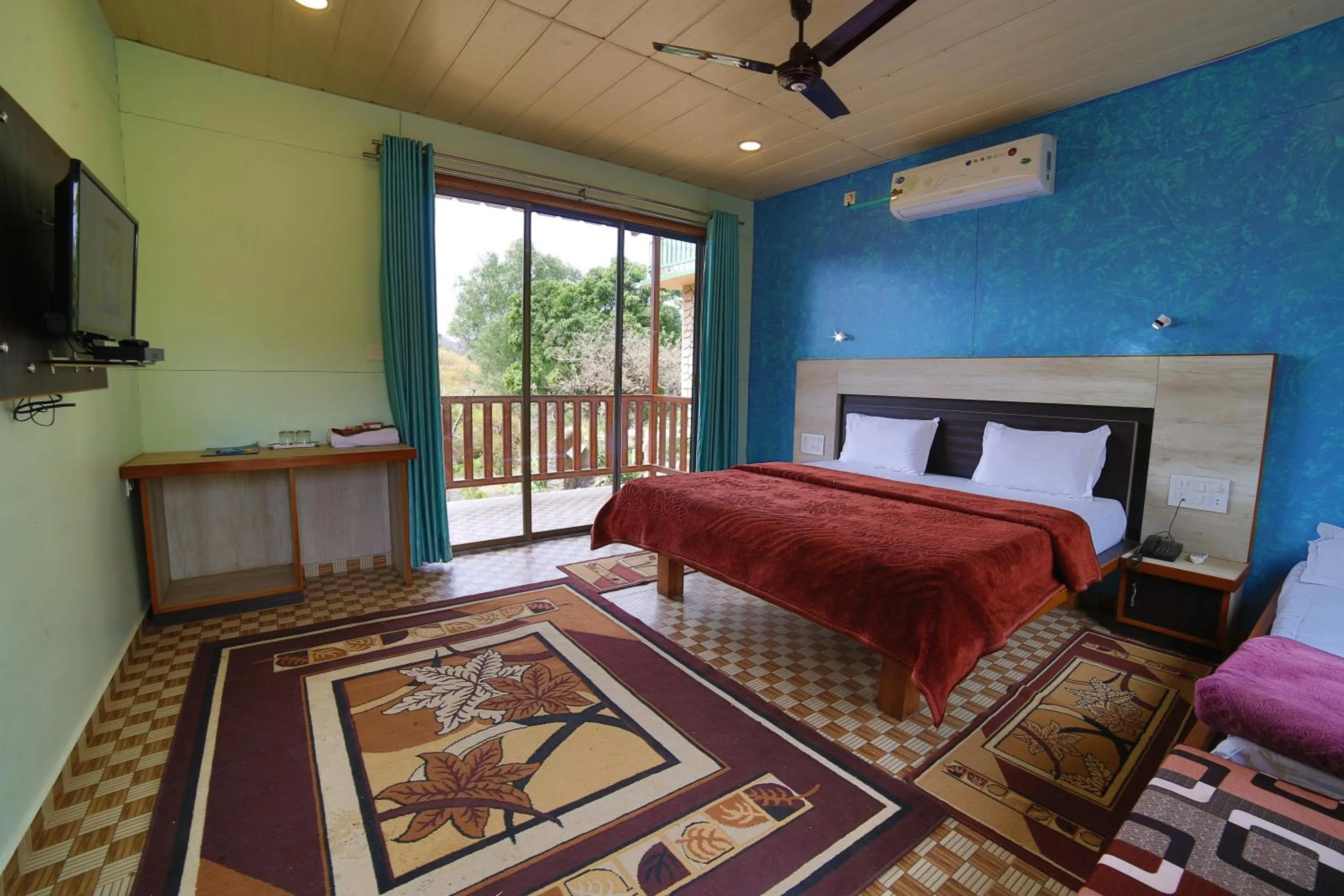 Photo of the whole room, Bed in Forest Eco Lodge