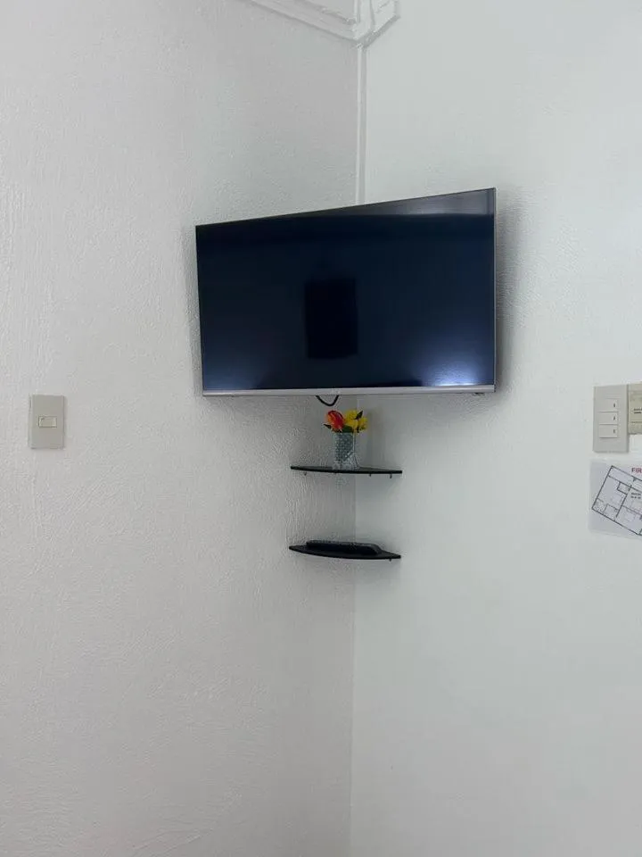 TV and multimedia in Moonlight Breeze Inn Boracay