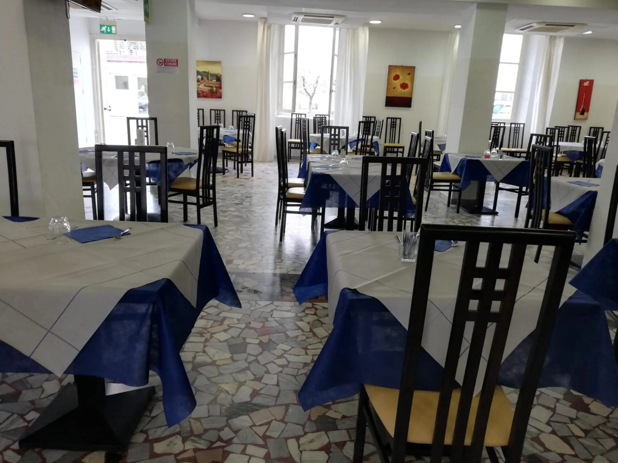 Restaurant/places to eat in Sacro Cuore Hotel