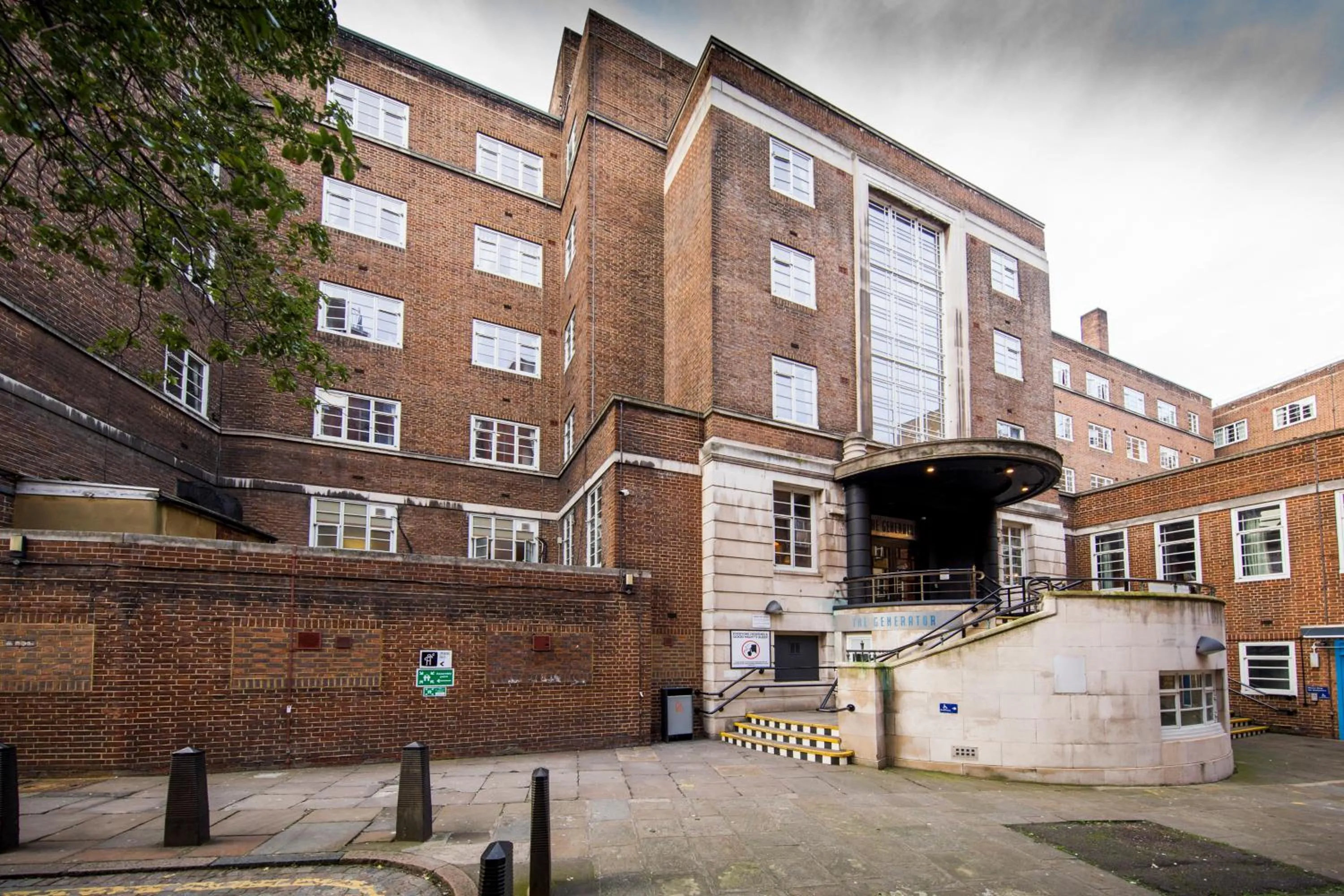 Facade/entrance in Generator London