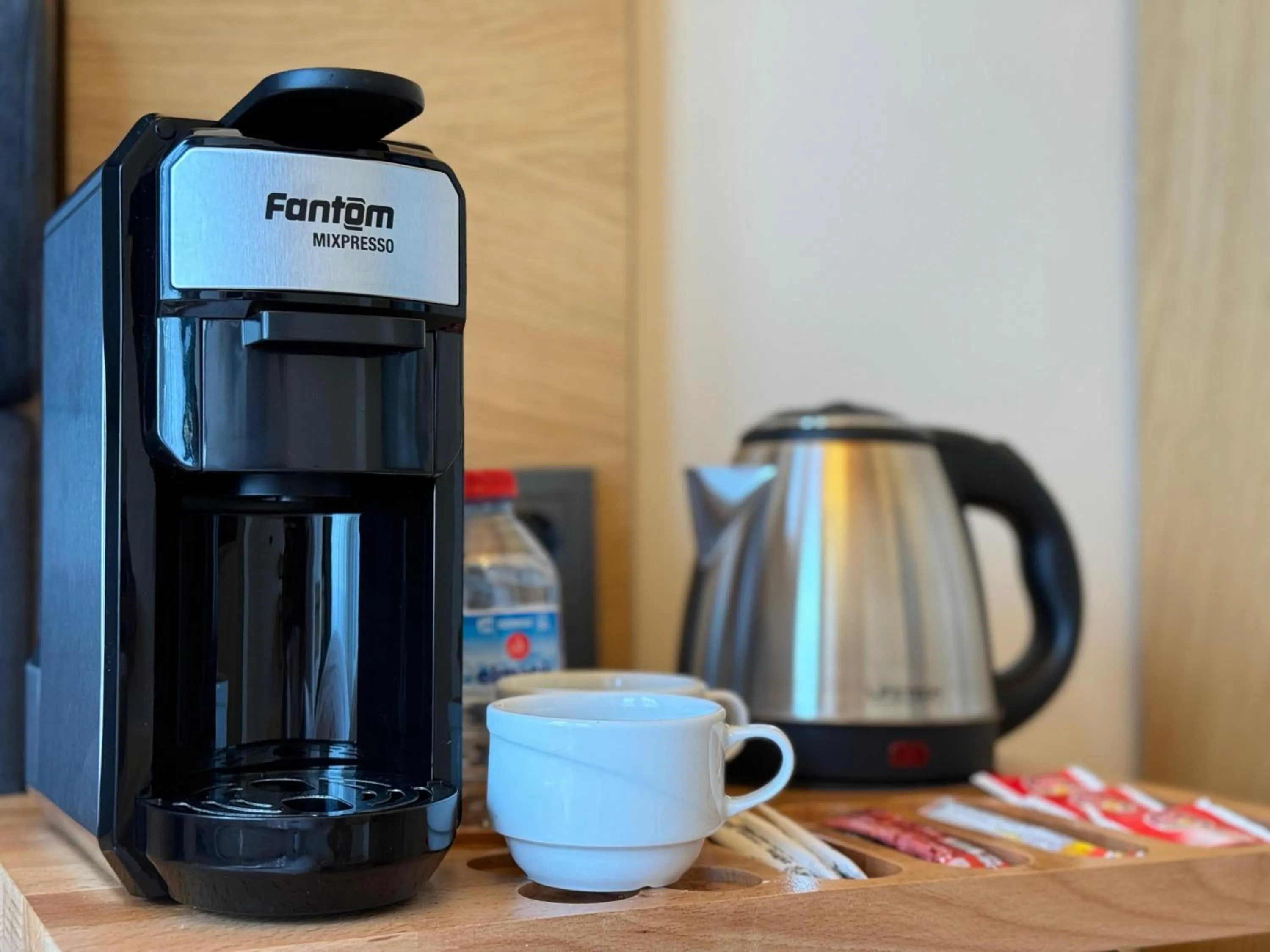 Coffee/tea facilities in Abelia Mansion Hotel