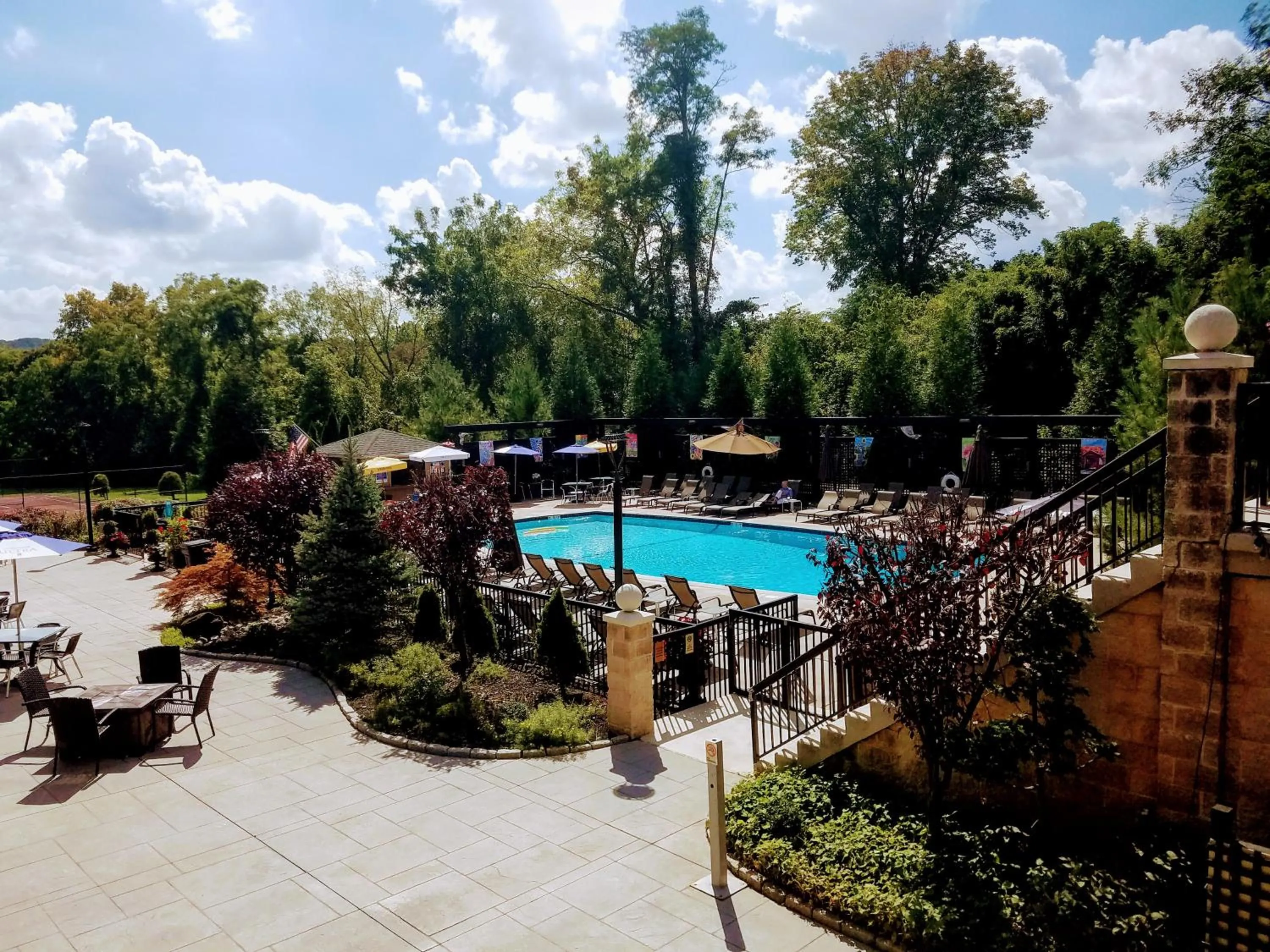 Summer in New Hope Inn & Suites