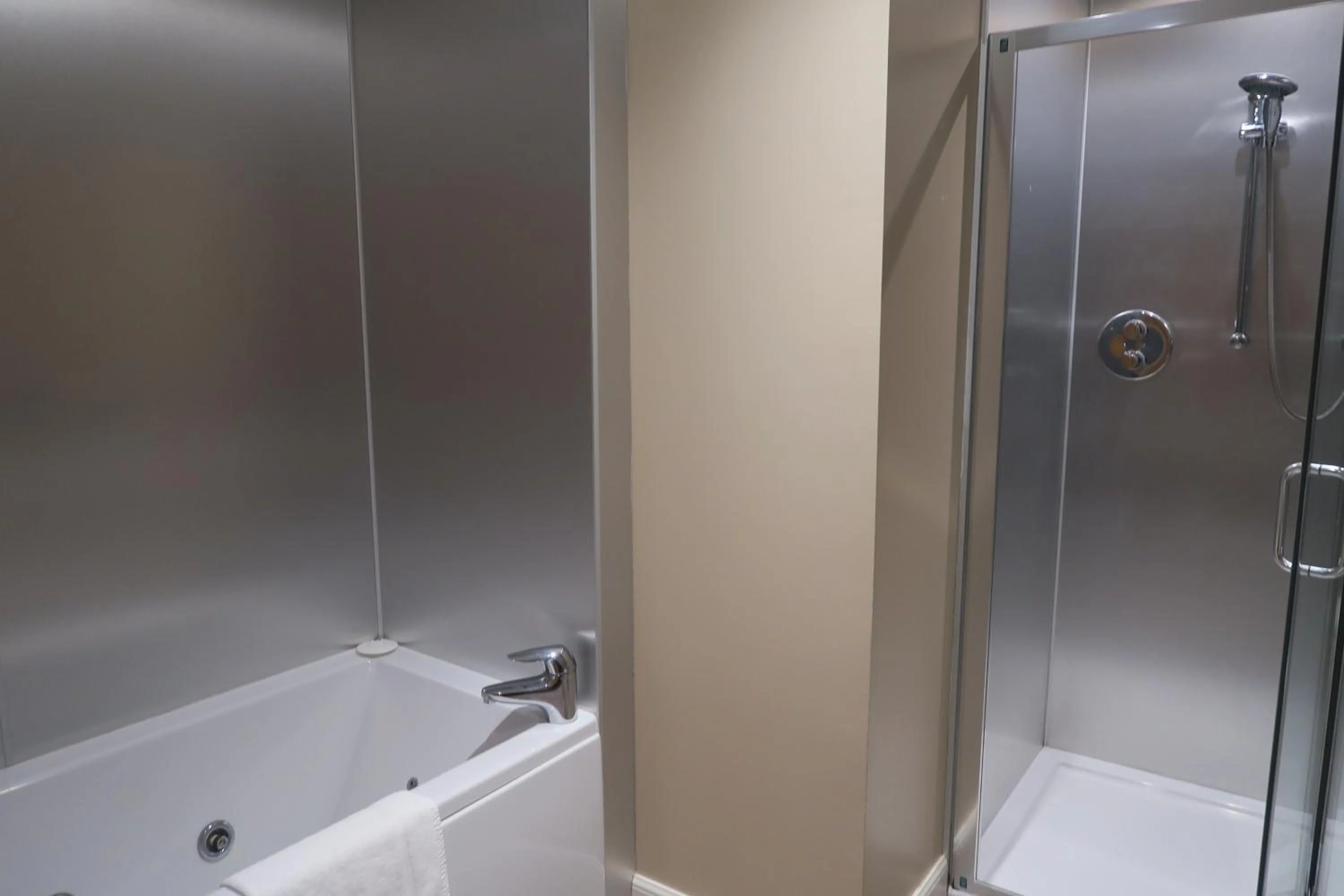 Bathroom in The Inn At Lathones