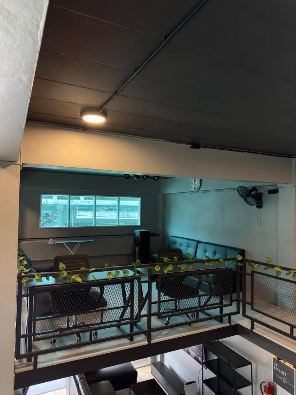 Seating area in Friends Station Tukkom Hostel & Cafe