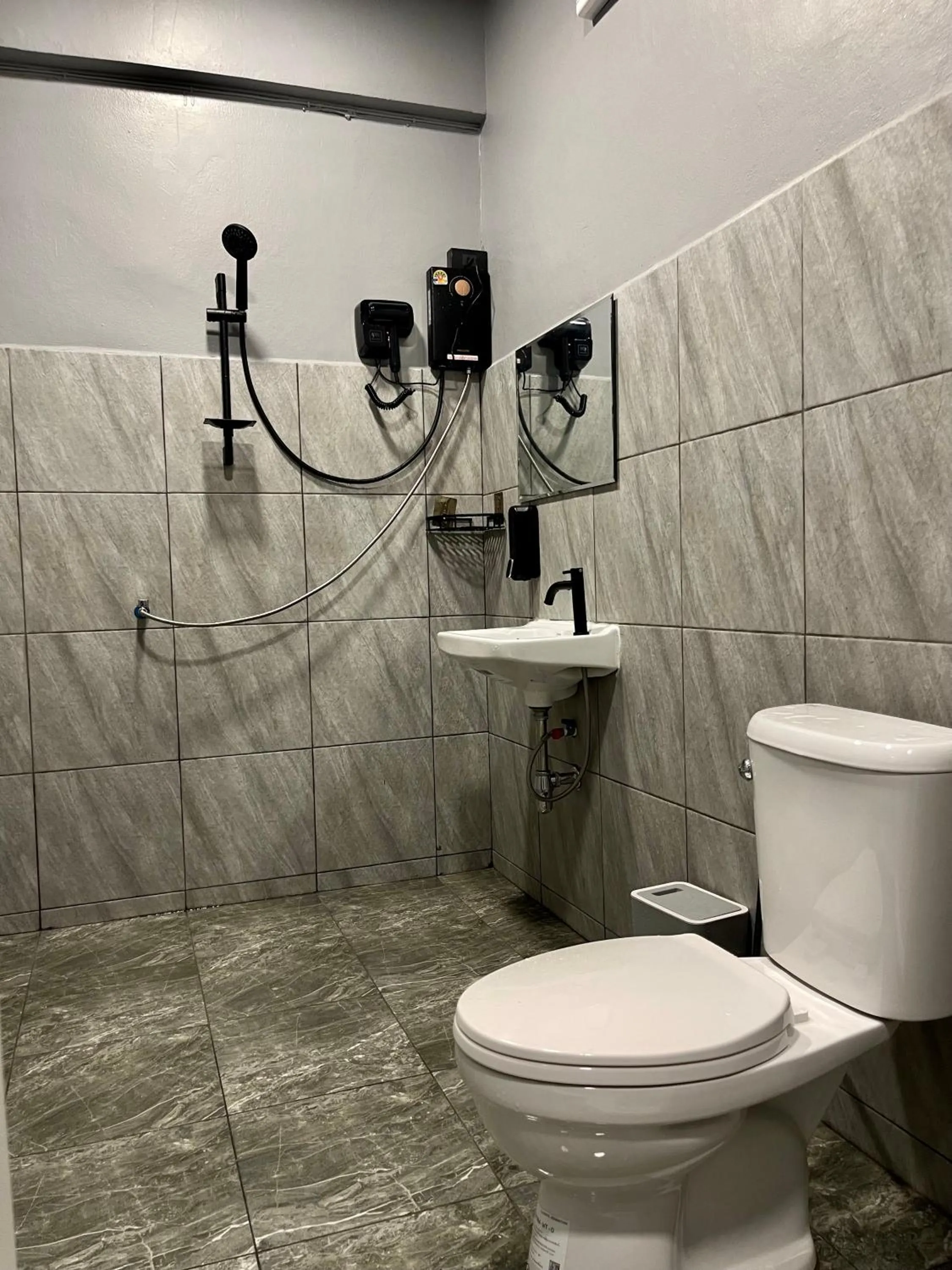 Toilet in Friends Station Tukkom Hostel & Cafe