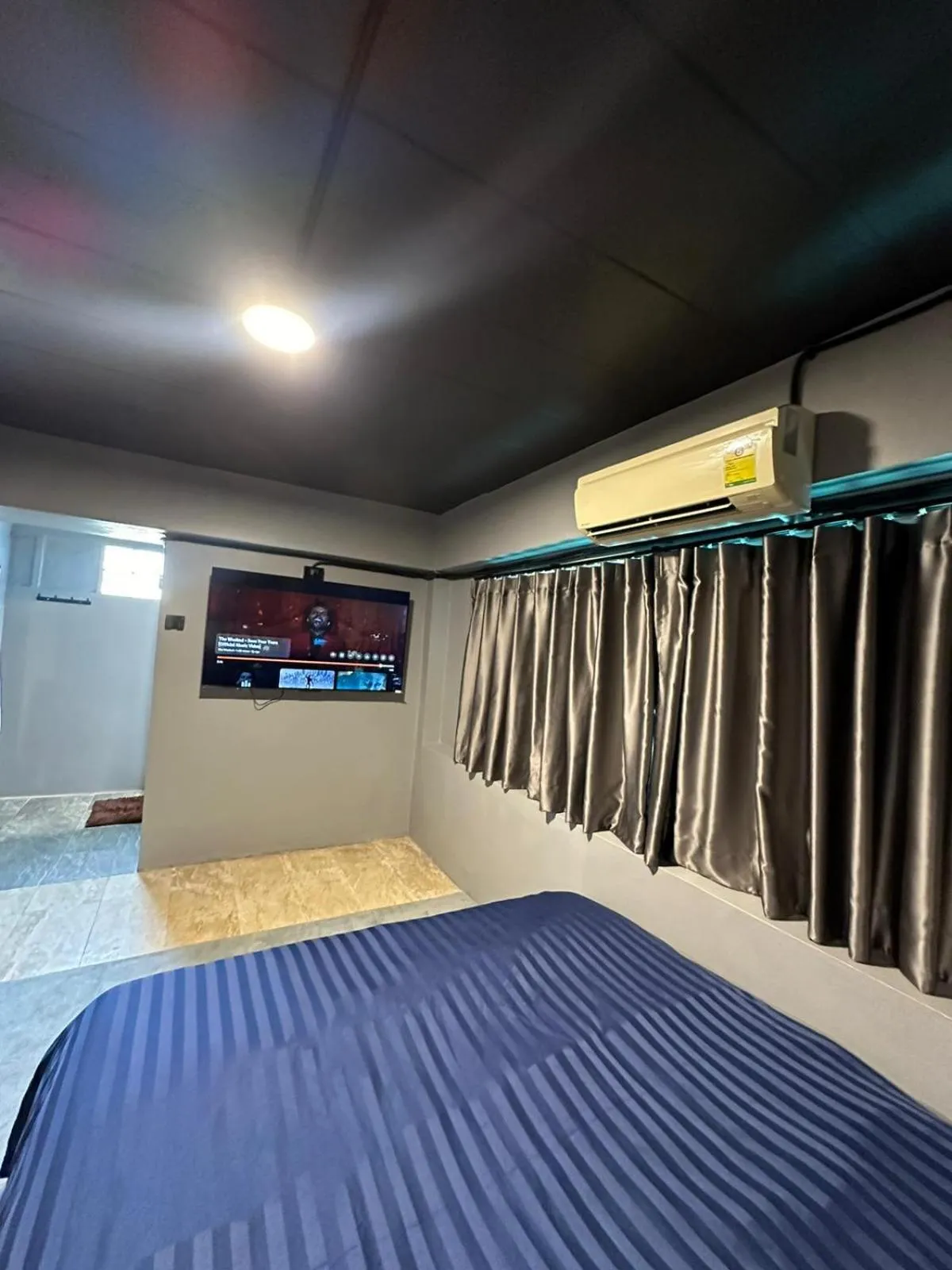 Photo of the whole room, Bed in Friends Station Tukkom Hostel & Cafe