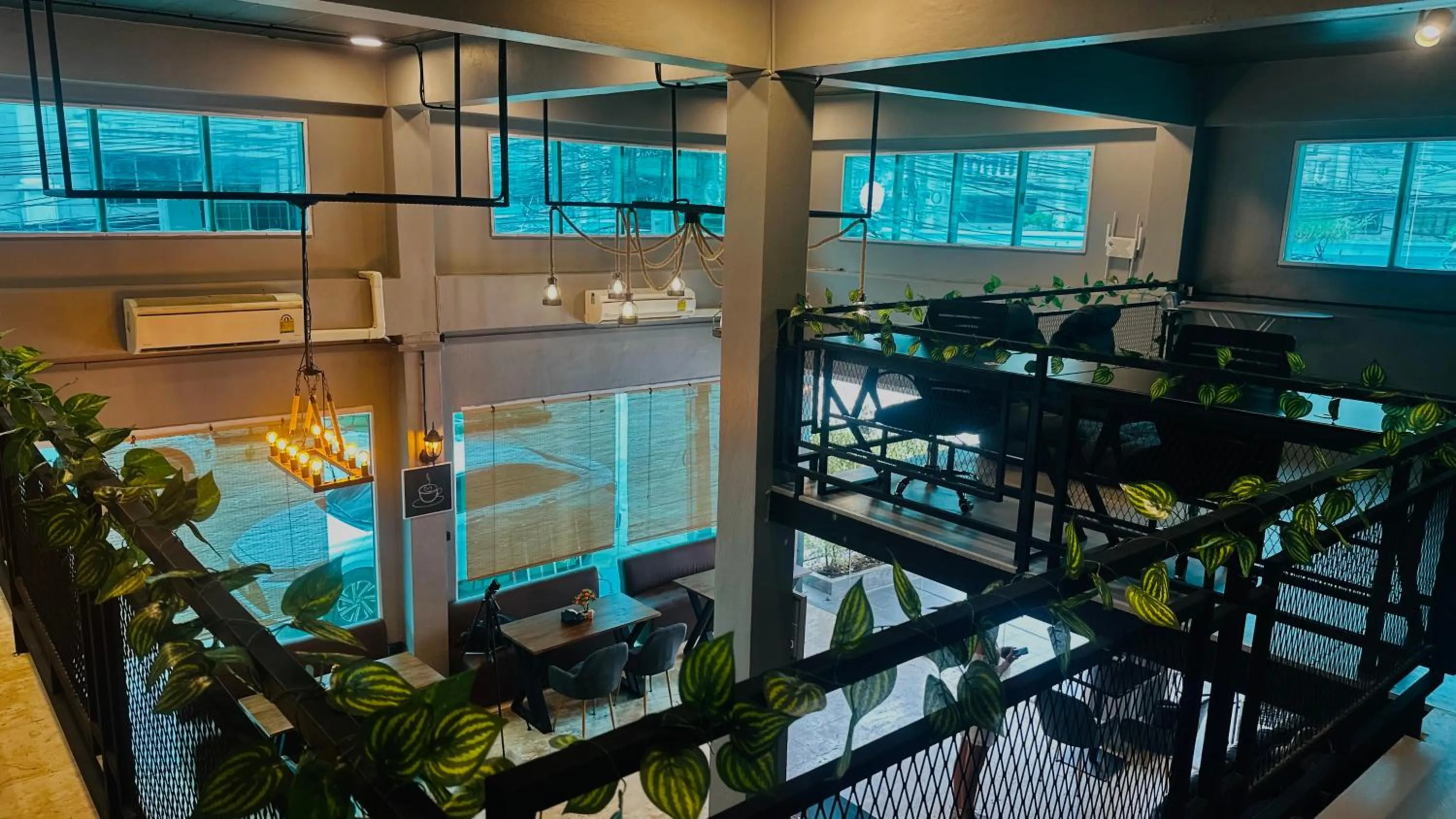 Communal lounge/ TV room in Friends Station Tukkom Hostel & Cafe