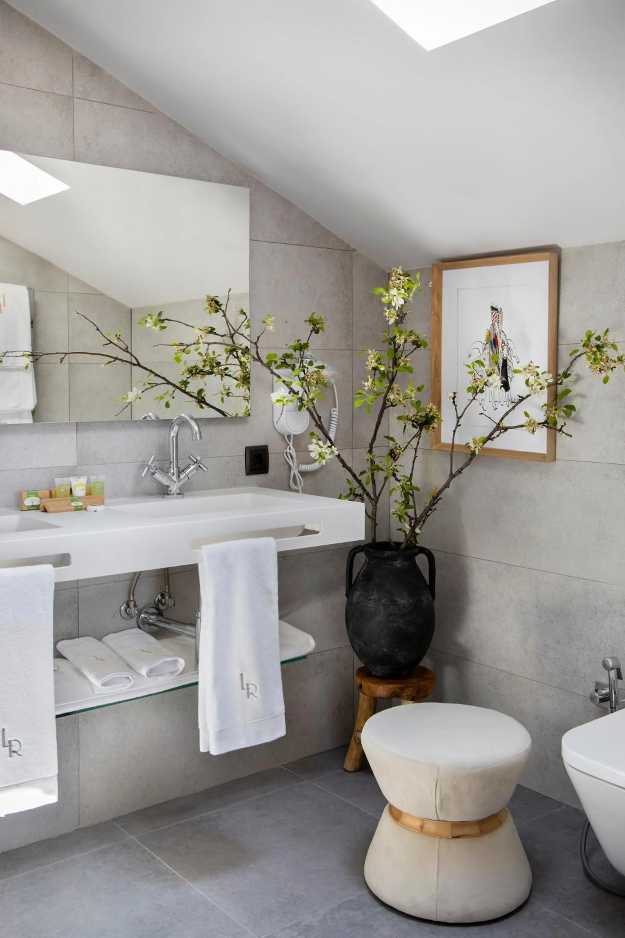 Bathroom in Los Rosales Hotel