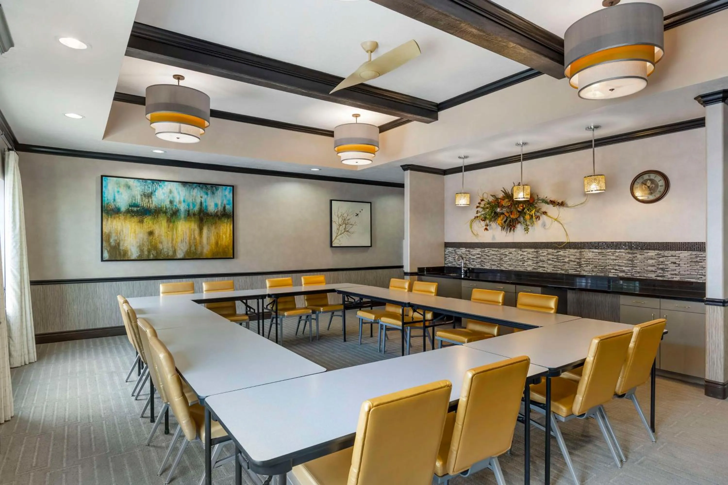 Meeting/conference room in Best Western Plus Emerald Inn & Suites