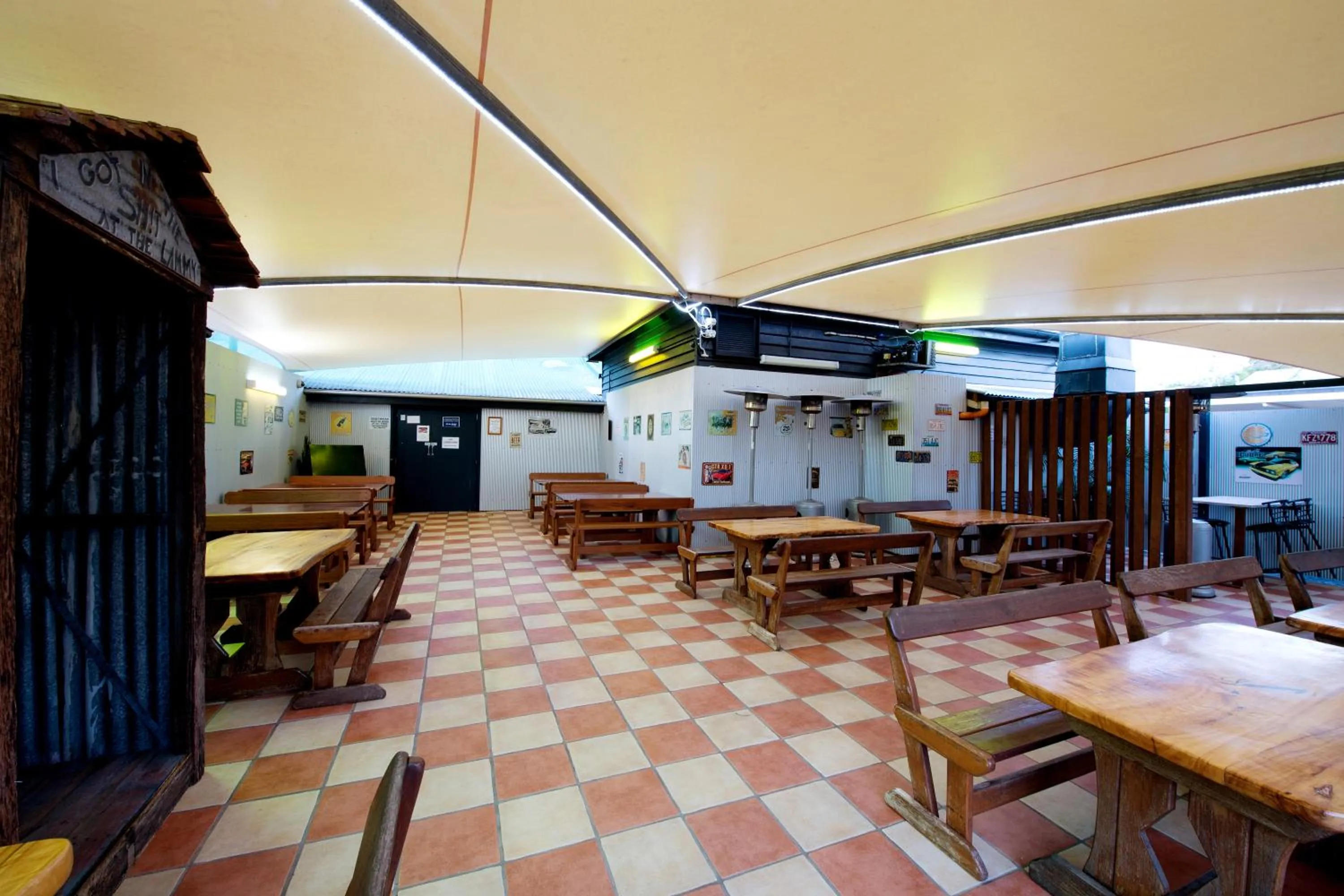 Dining area in Lamington Hotel Motel - Detached Motel