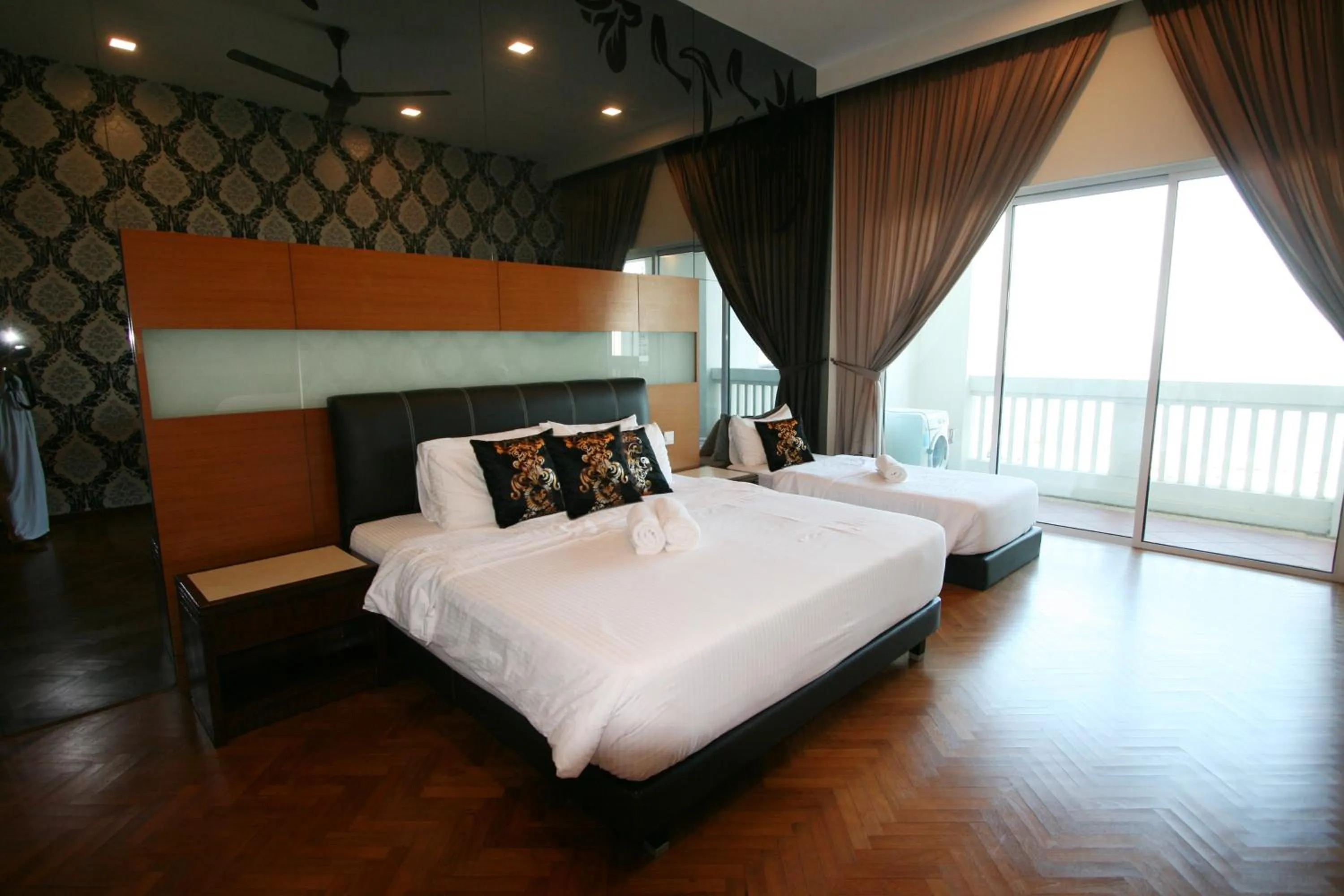 Bedroom, Bed in Profolio @ Straits Quay