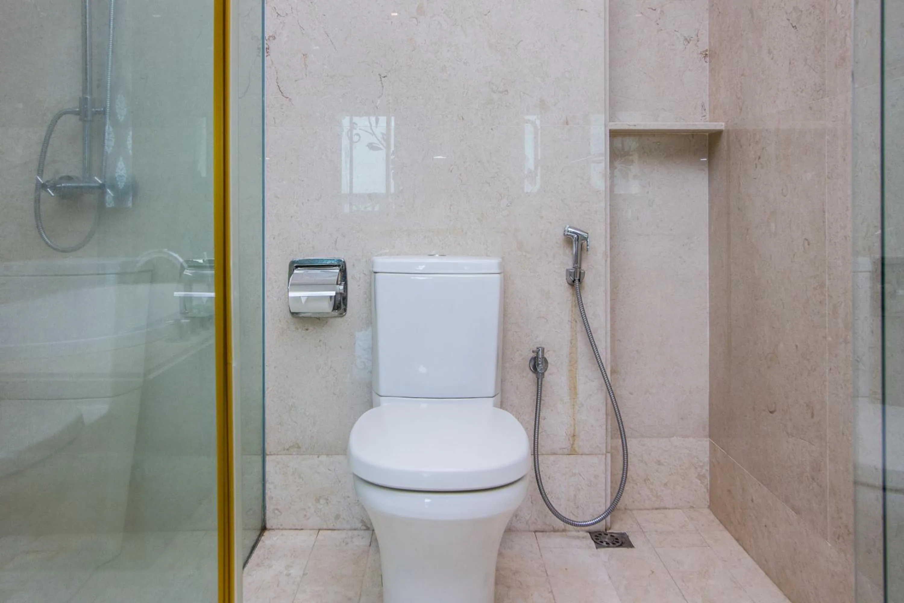 Toilet in Profolio @ Straits Quay